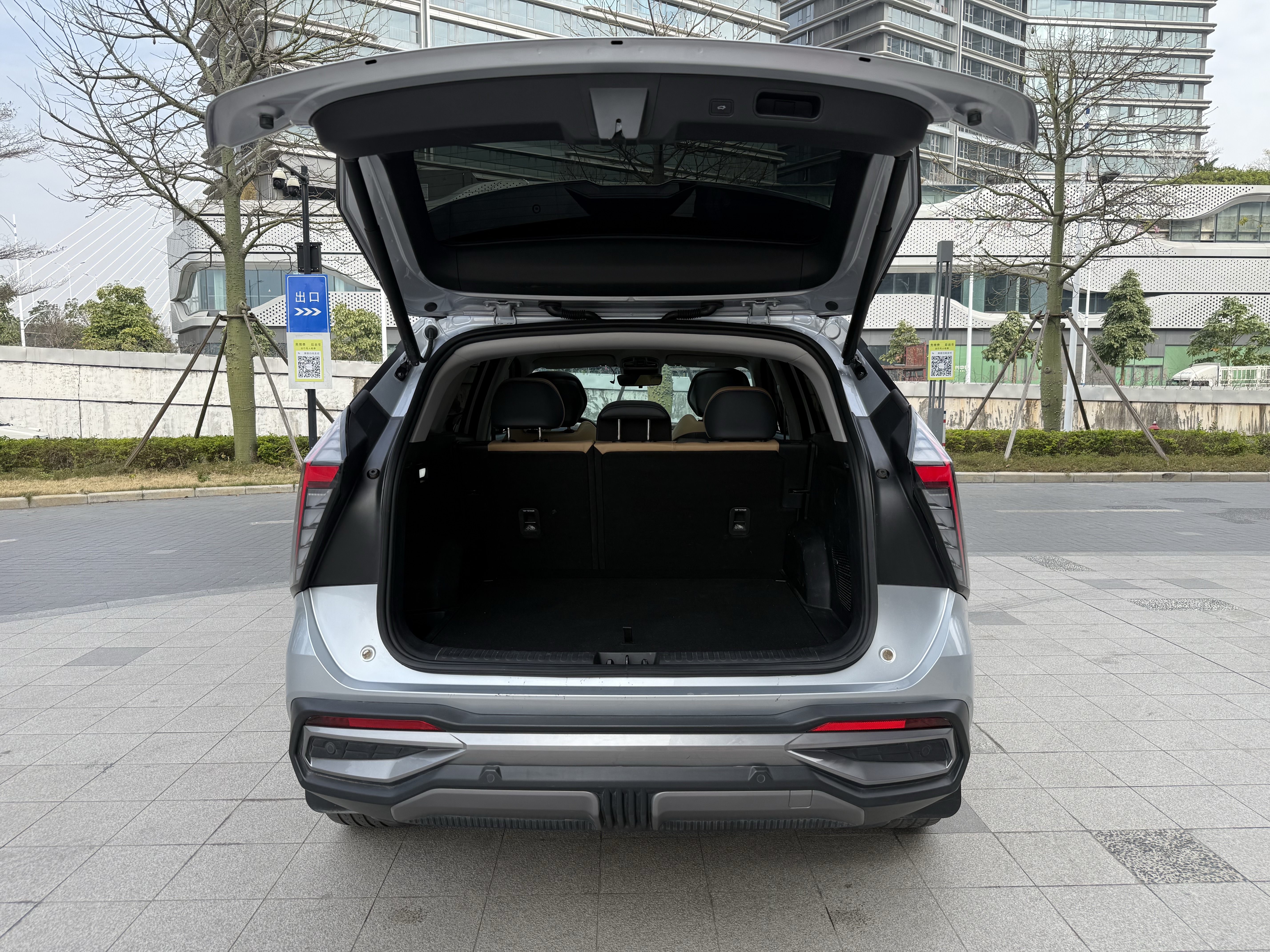 GEELY Boyue L 2023 car image #10