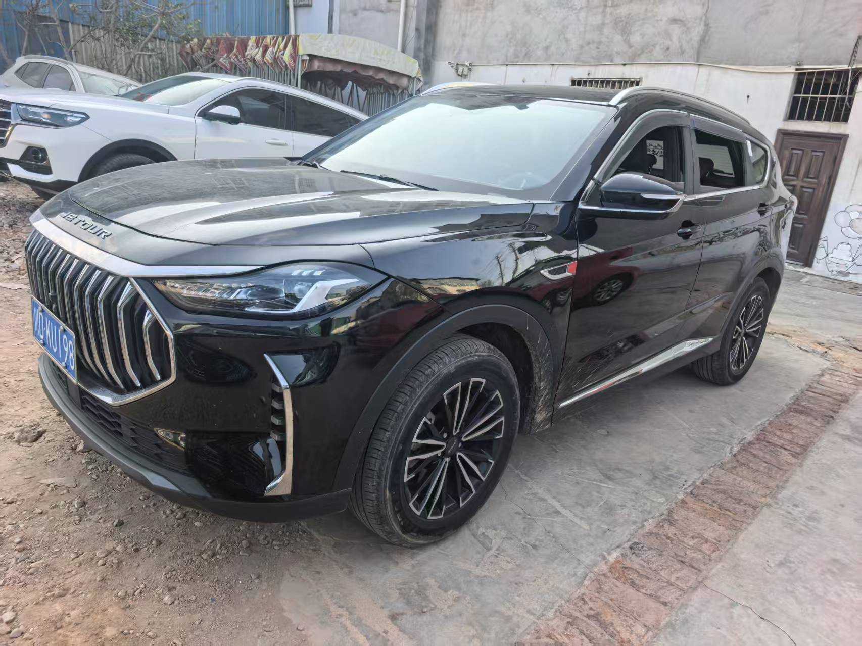 X70 PLUS 2023 car image #10