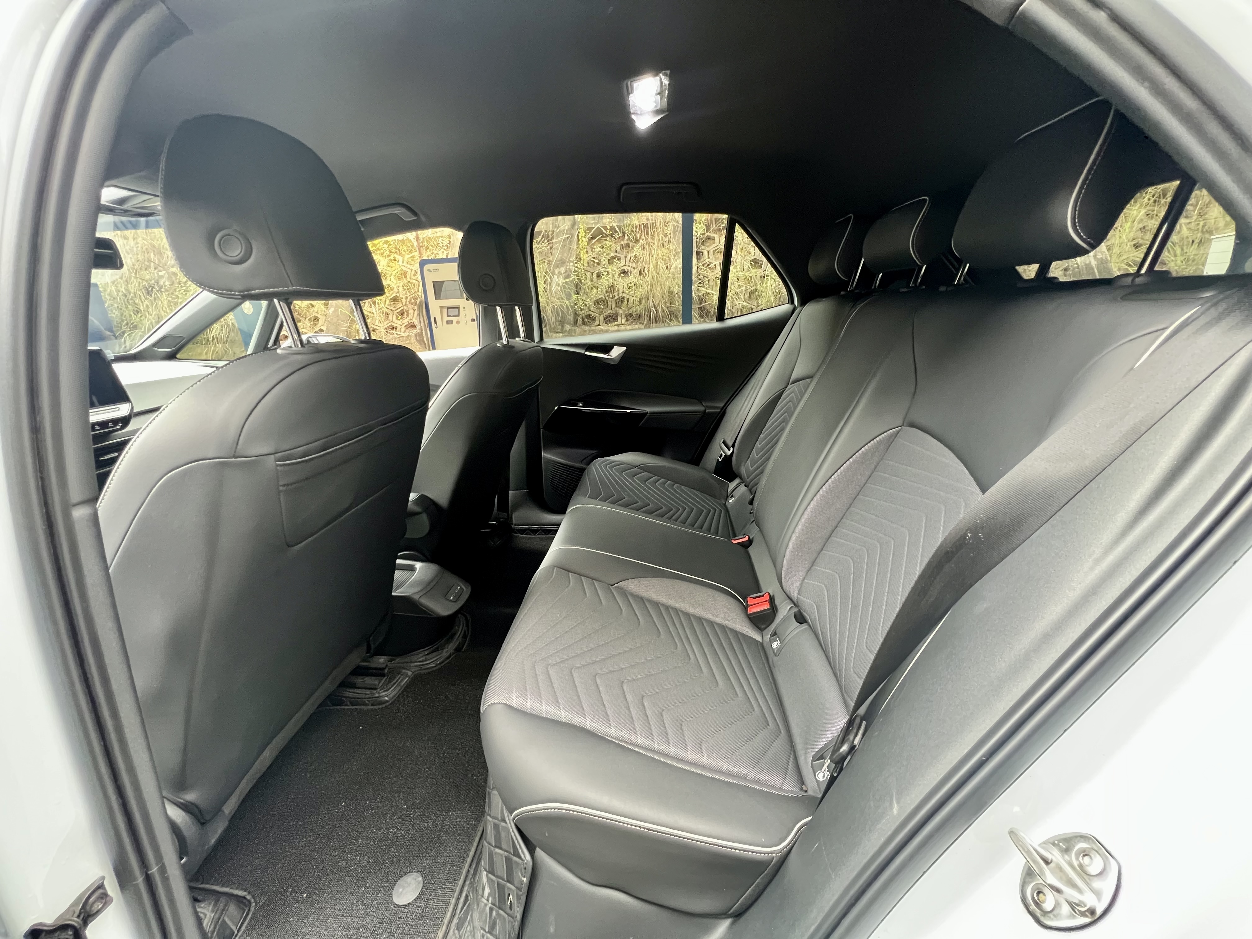 Volkswagen ID.3 2024 immagine di auto #10