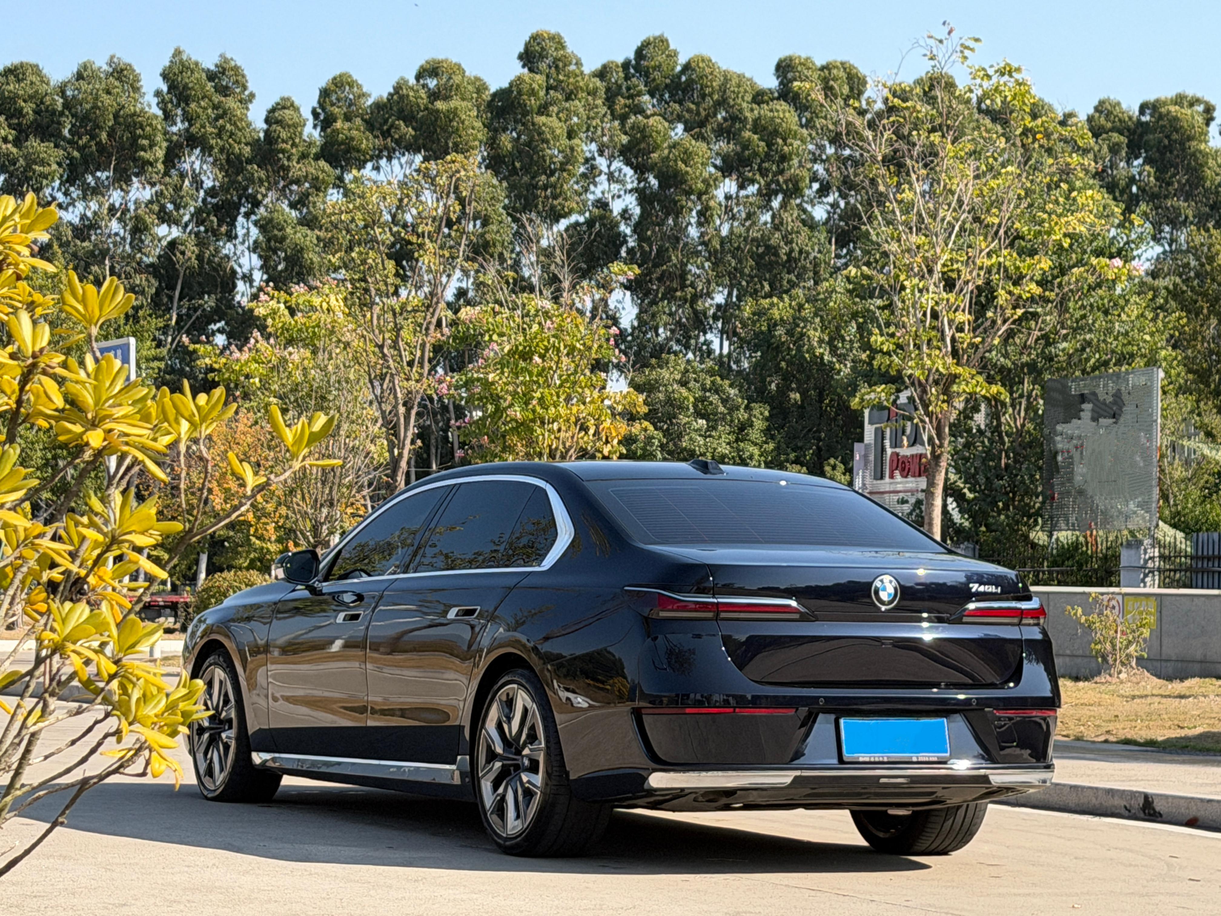 BMW 7 Series 2023 #10 BMW 7 Series 2023 car image #10