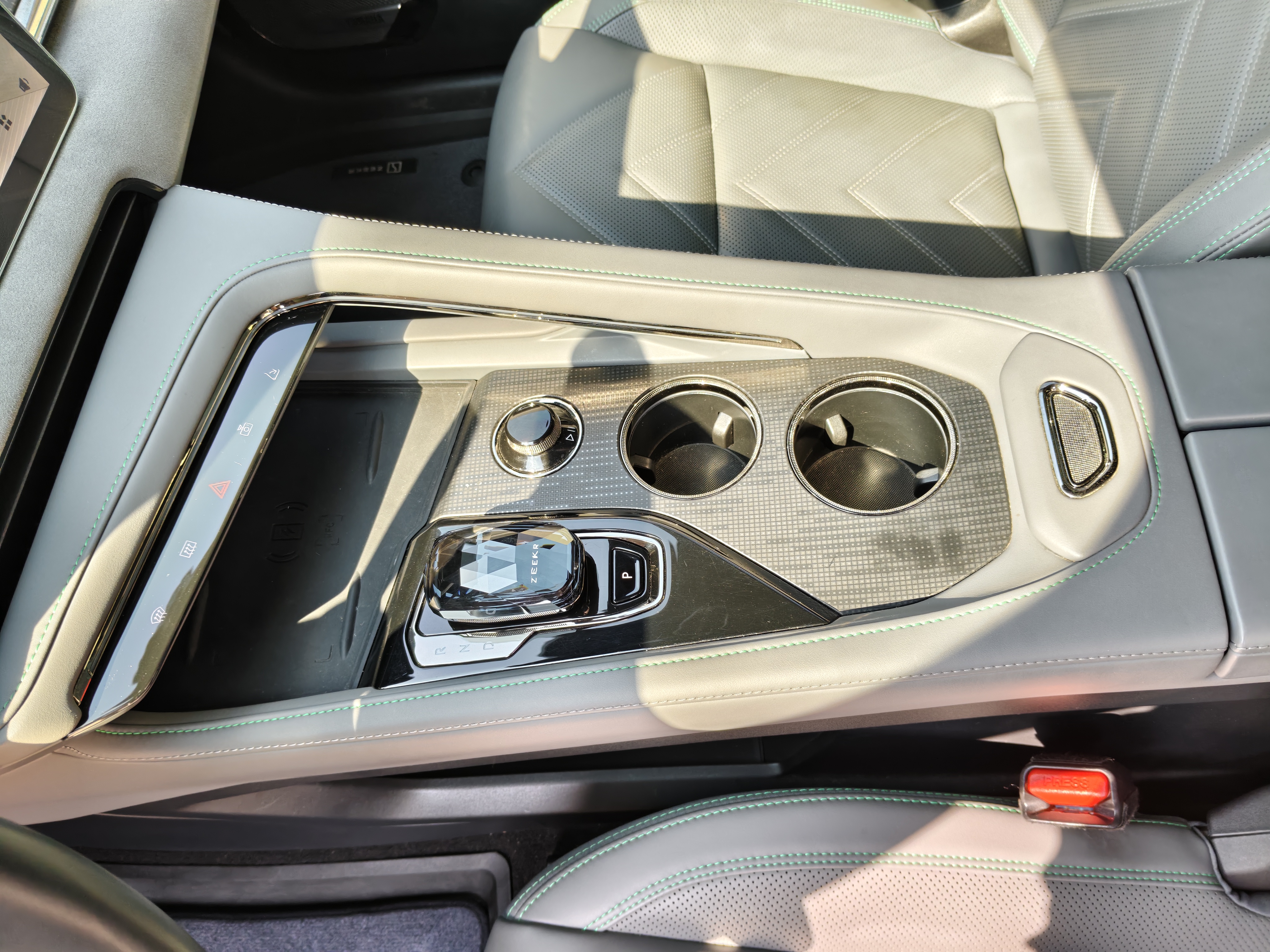 极氪 极氪001 2024 汽车图片 #10