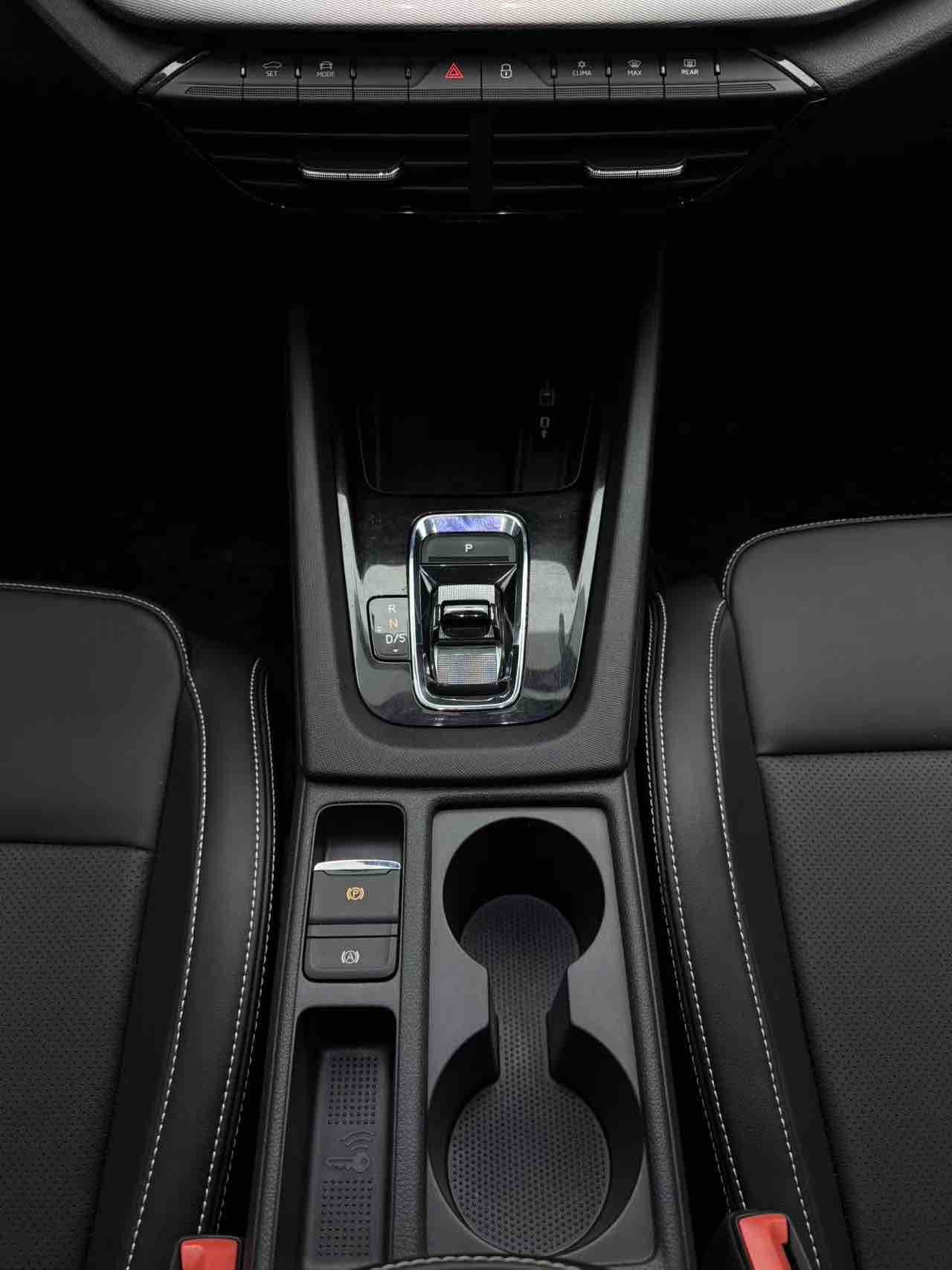 Skoda Octavia 2023 car image #10
