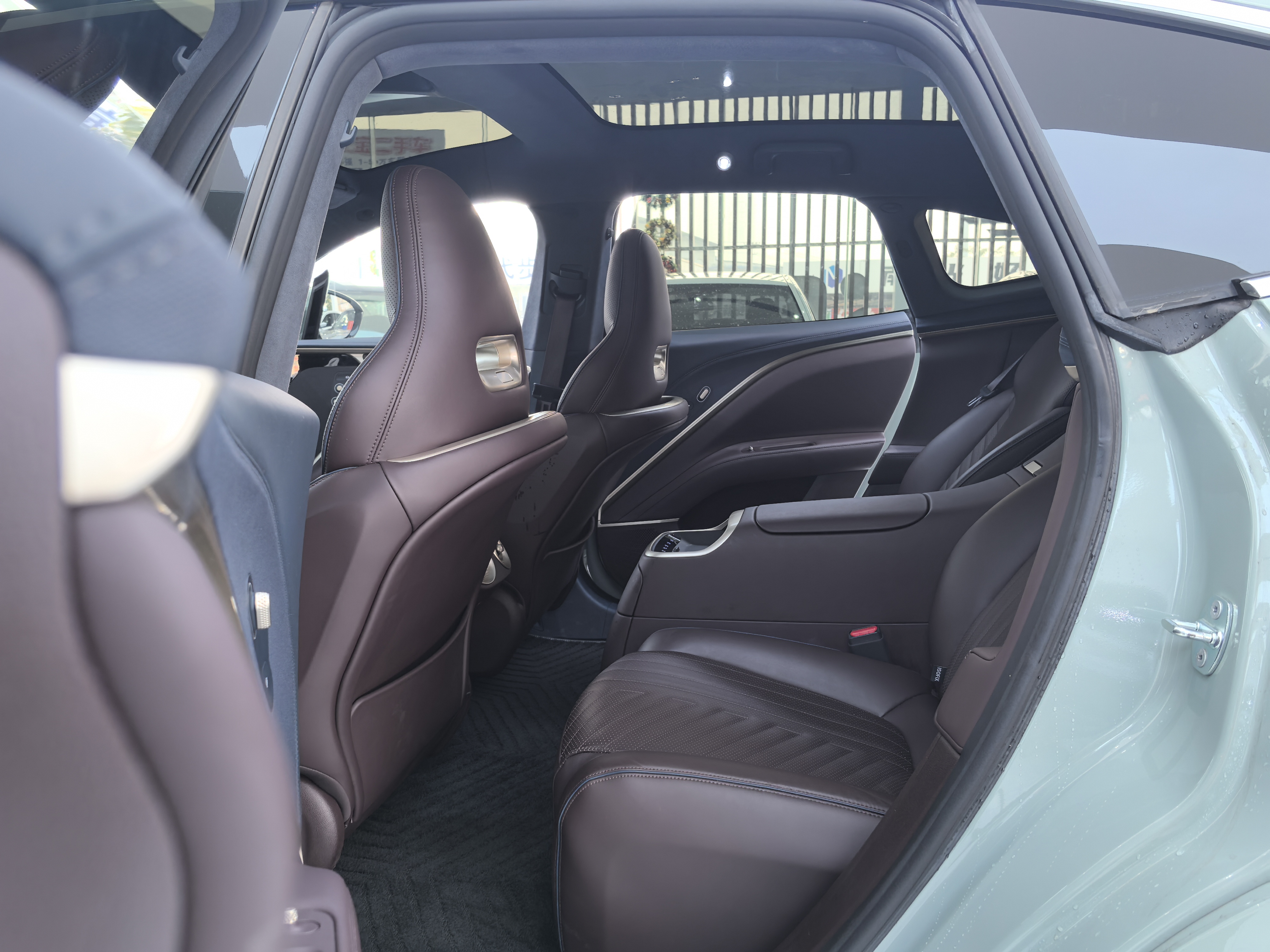 Avatr 11 2023 immagine di auto #10