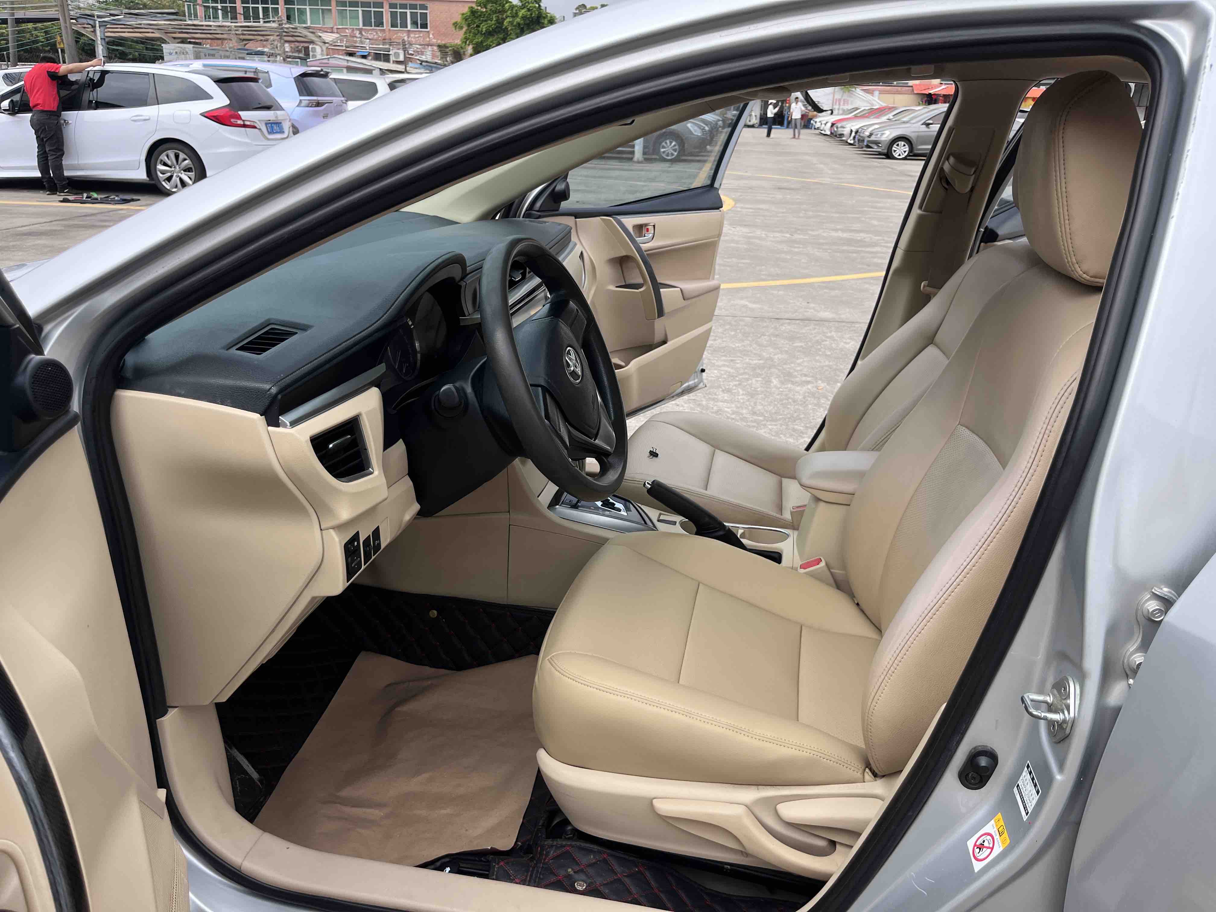Corolla 2015 car image #10