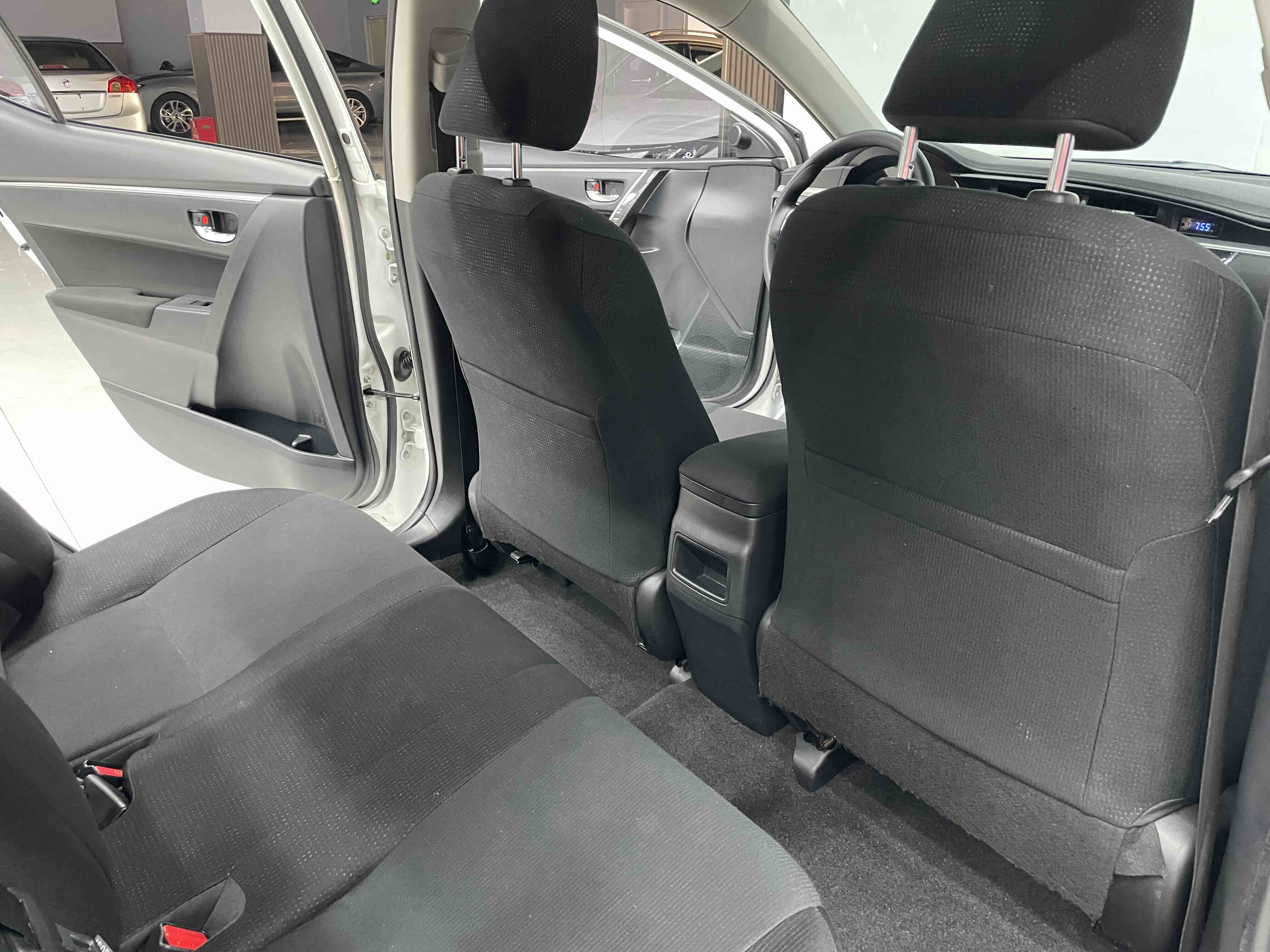 Corolla 2016 car image #10