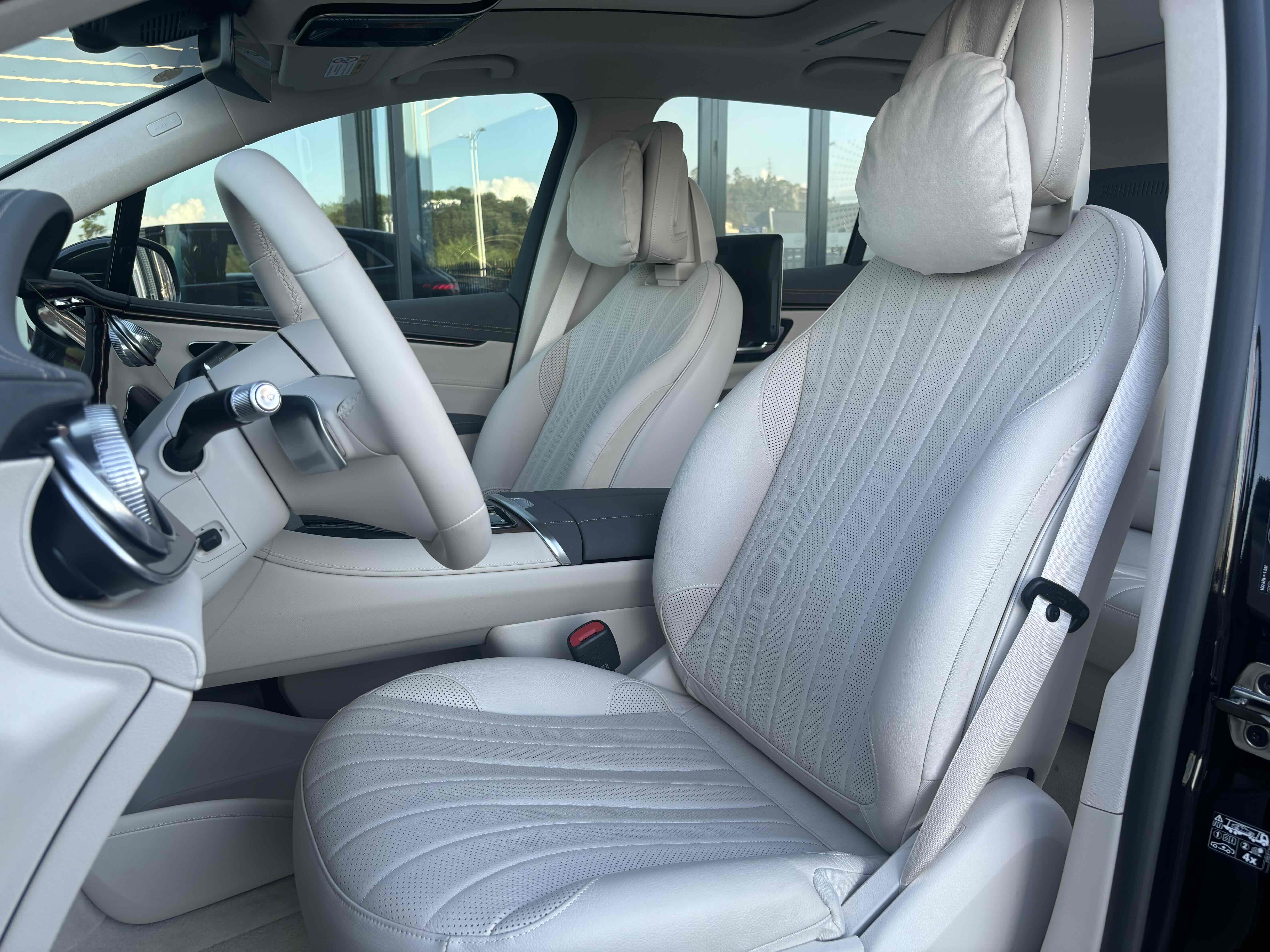 Mercedes-Benz EQS SUV 2025 car image #10