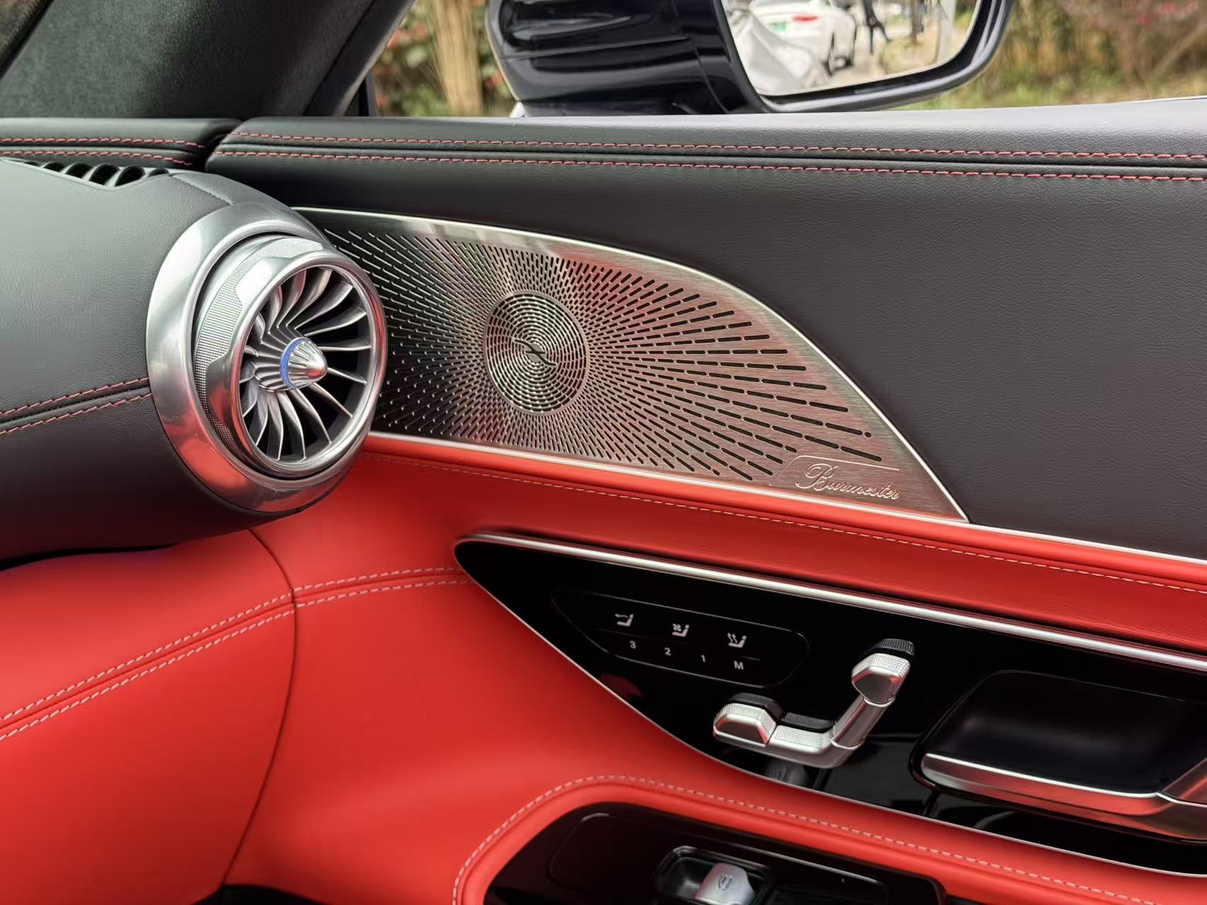 Mercedes-Benz 2024 car image #10