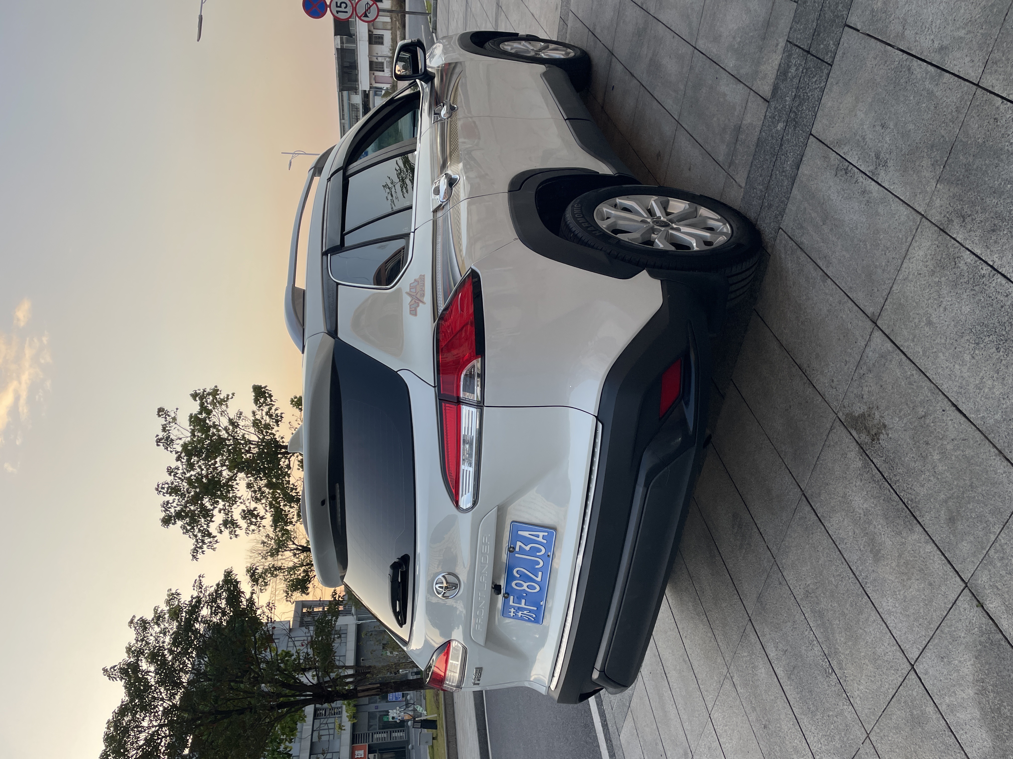 Toyota Frontlander 2022 car image #10