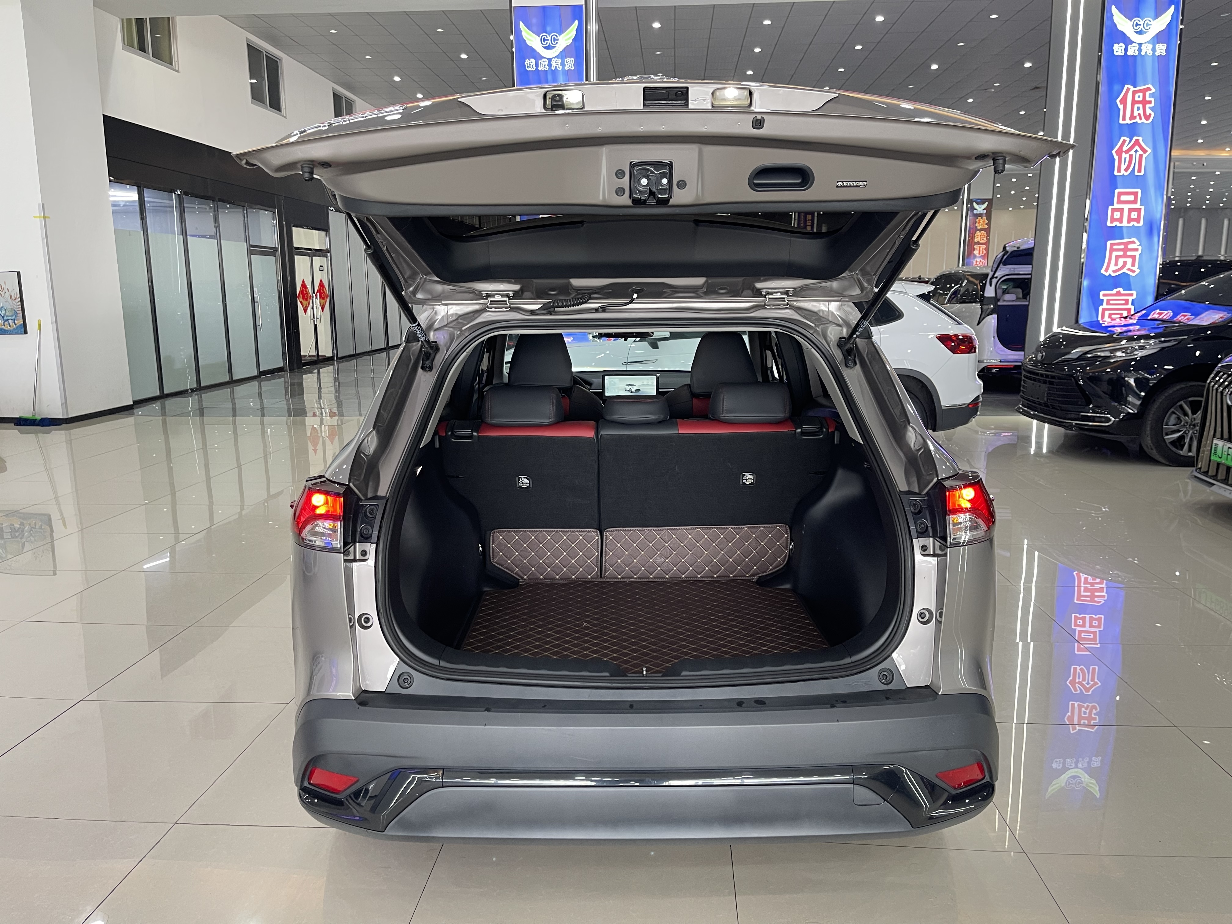 Toyota Frontlander 2023 car image #10