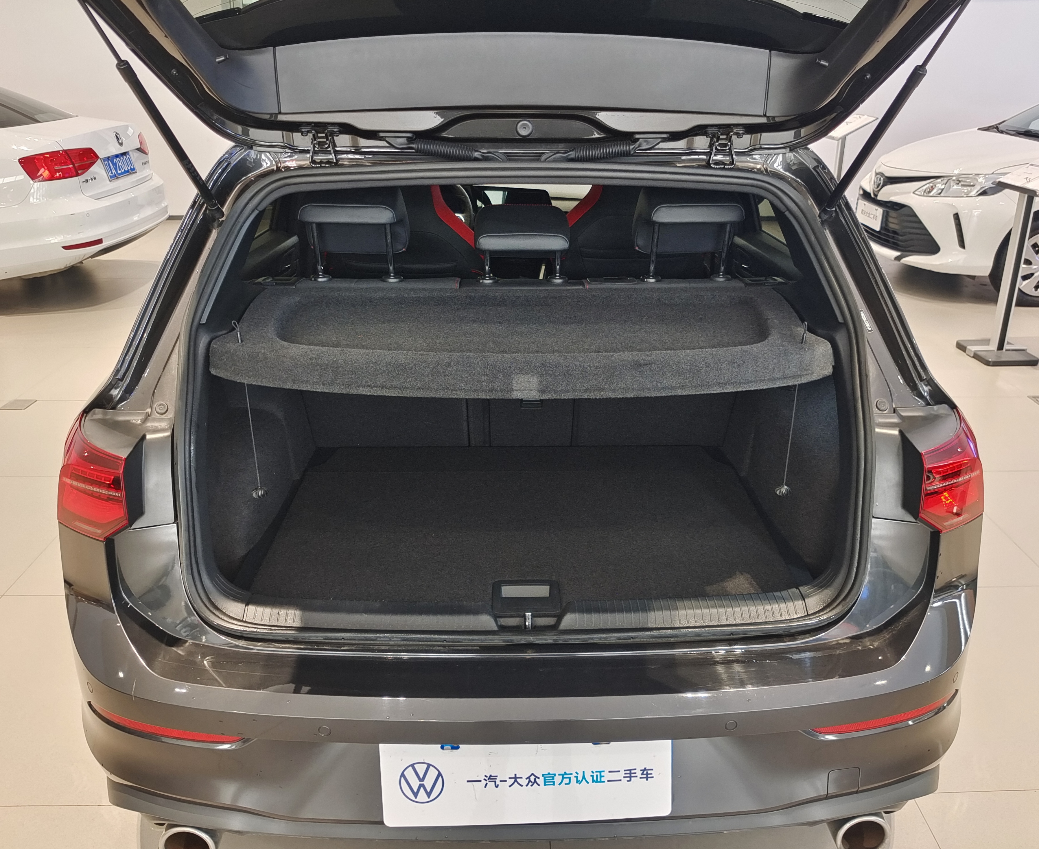 Volkswagen GolfGTI 2023 car image #10