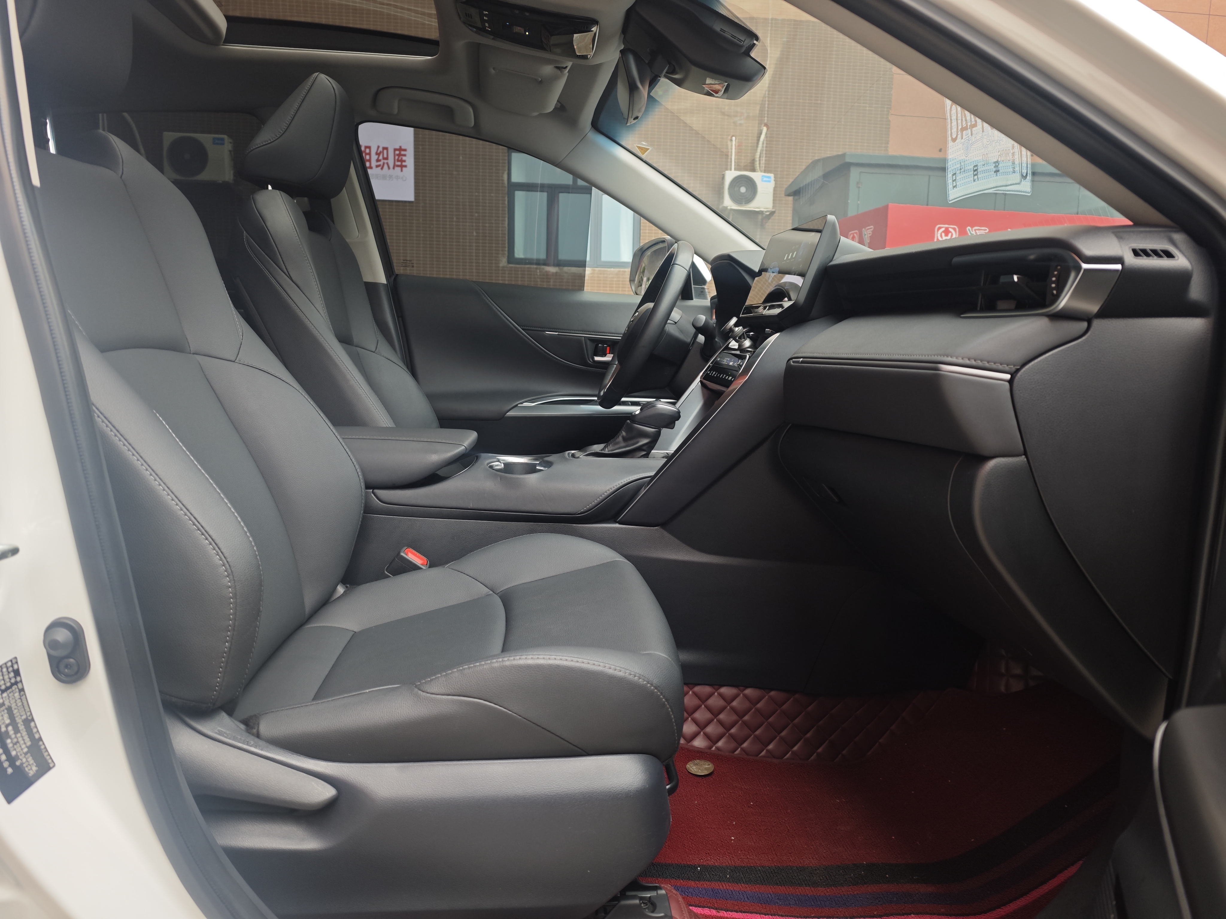 Toyota Venza 2024 immagine di auto #10