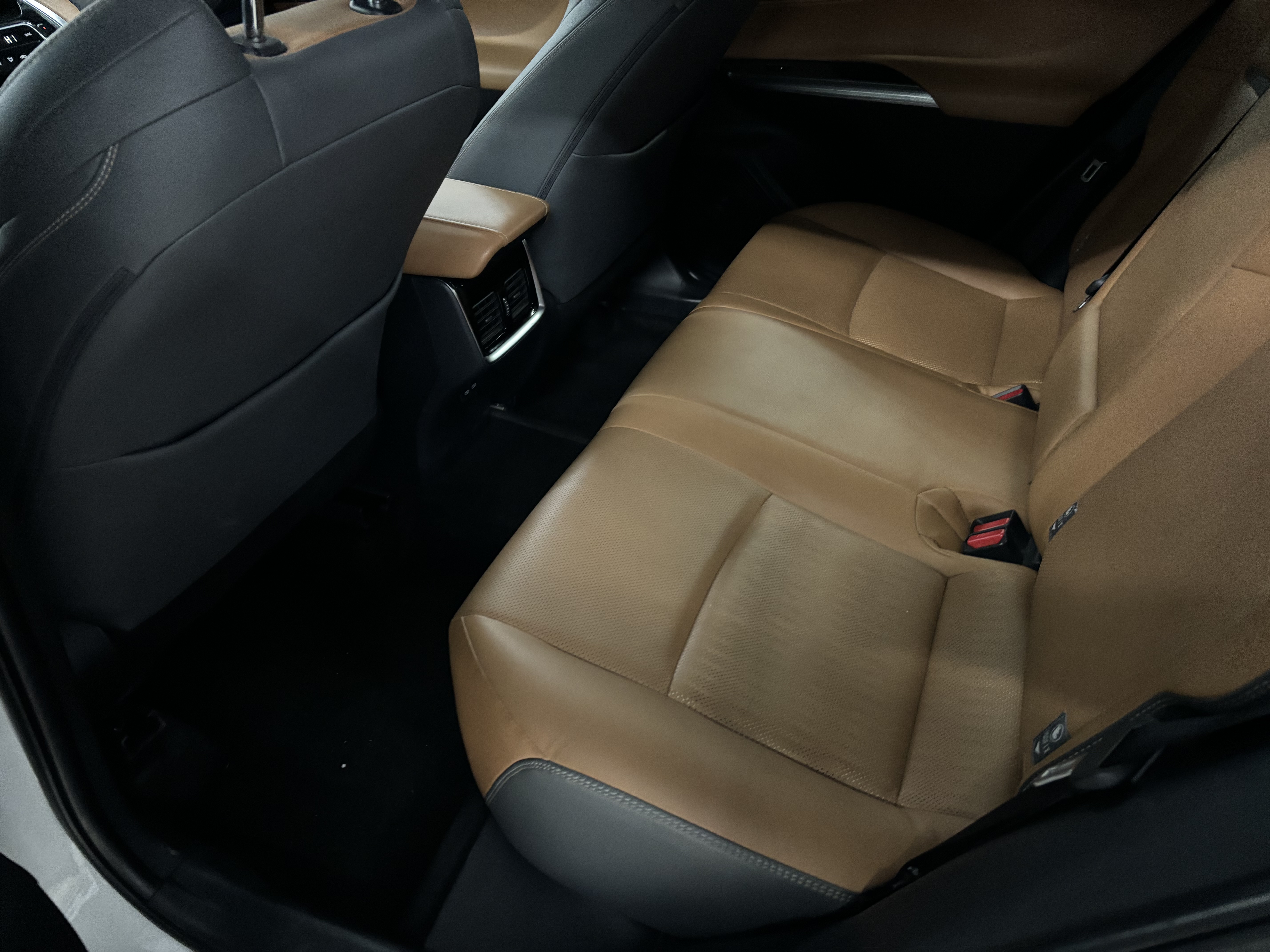 Toyota Venza 2023 immagine di auto #10