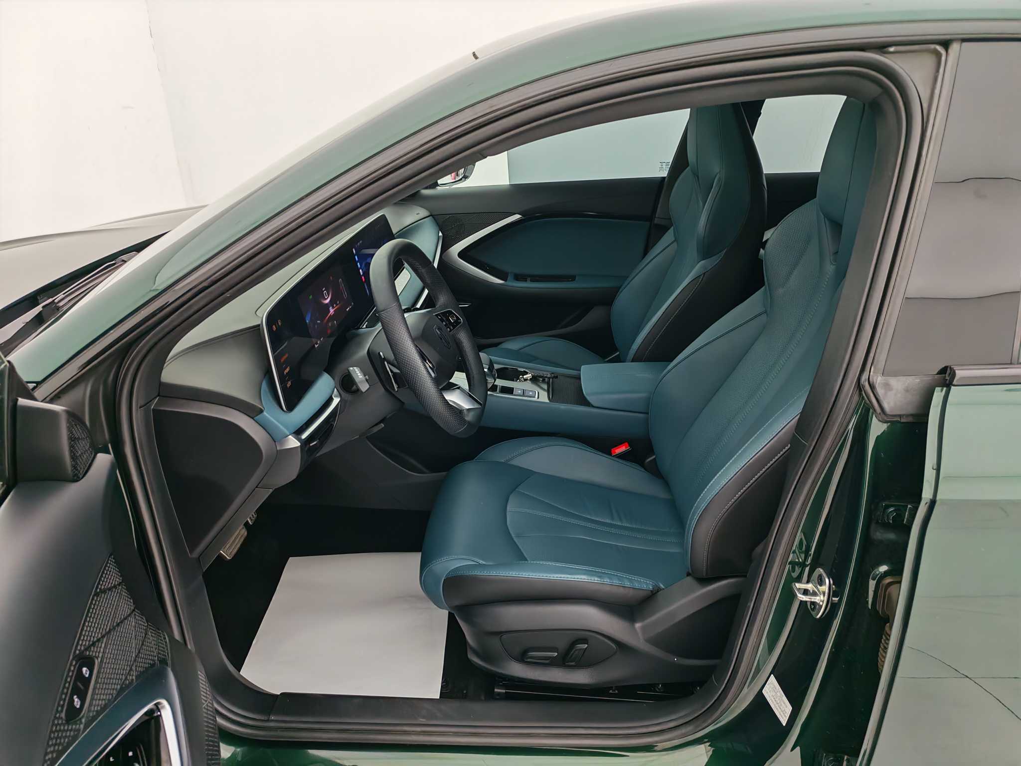 MG 7 2023 car image #10