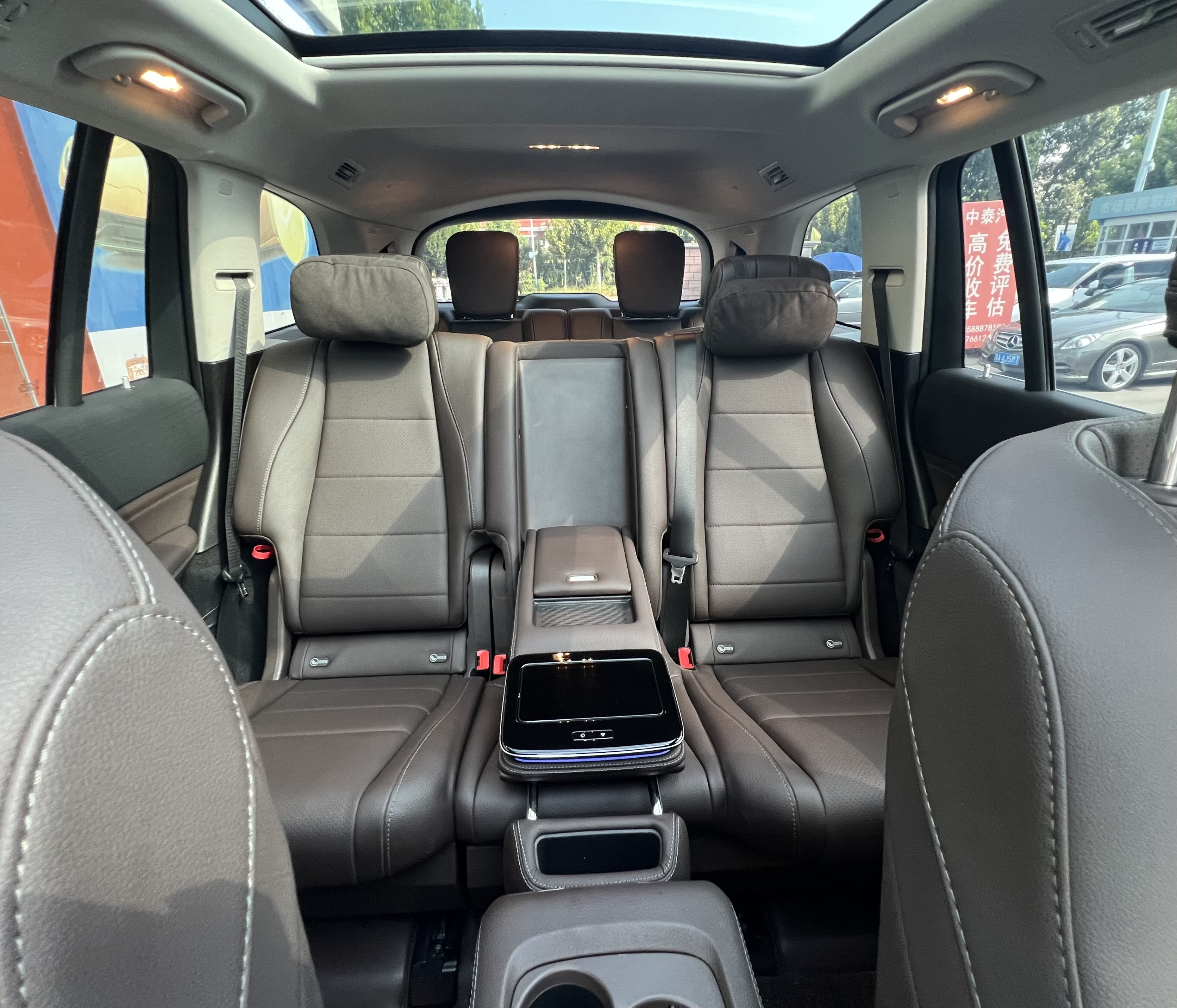 Mercedes-Benz GLS Class 2023 car image #10