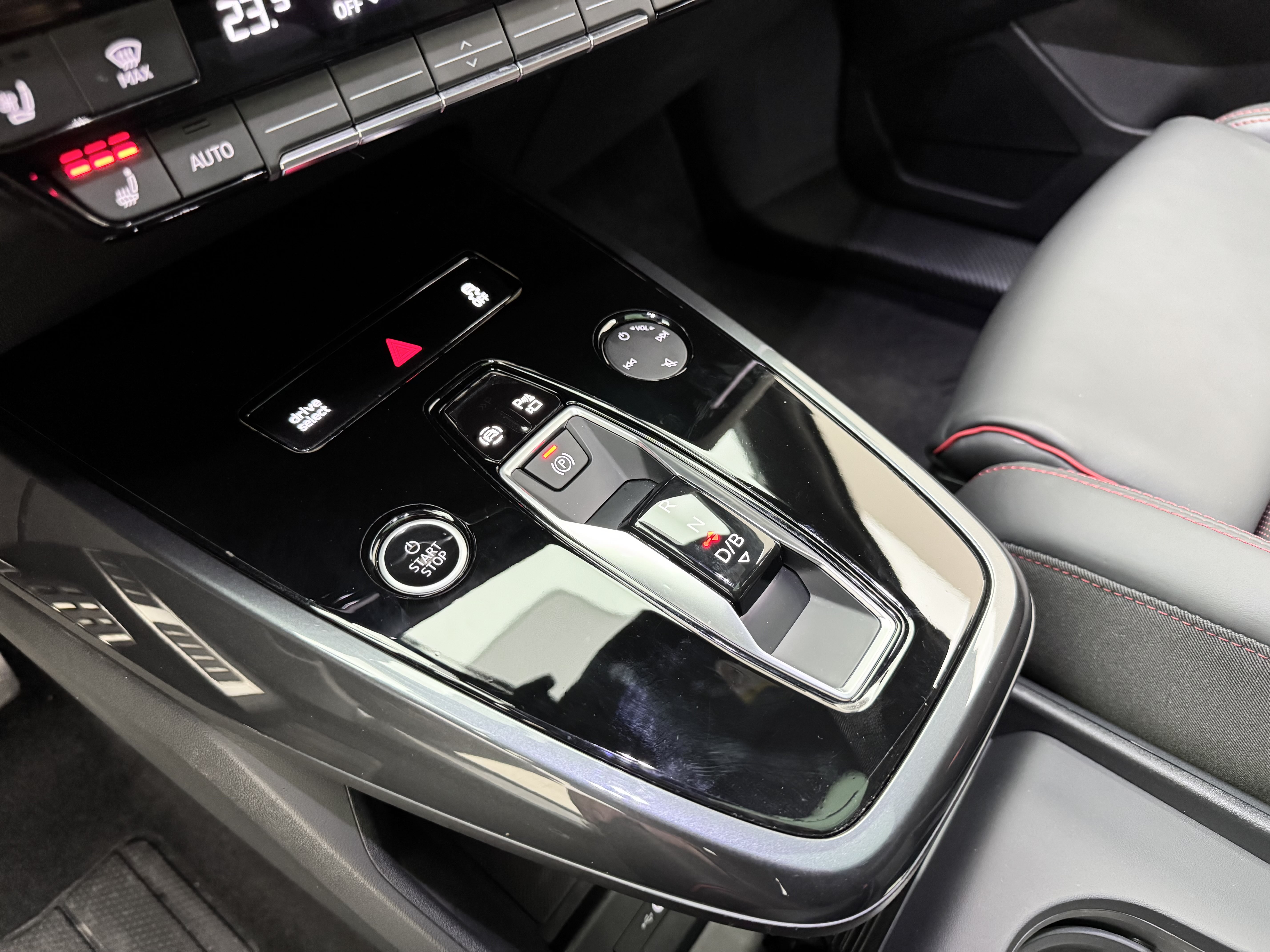 Audi Q5 e-tron 2024 imagen de coche #10