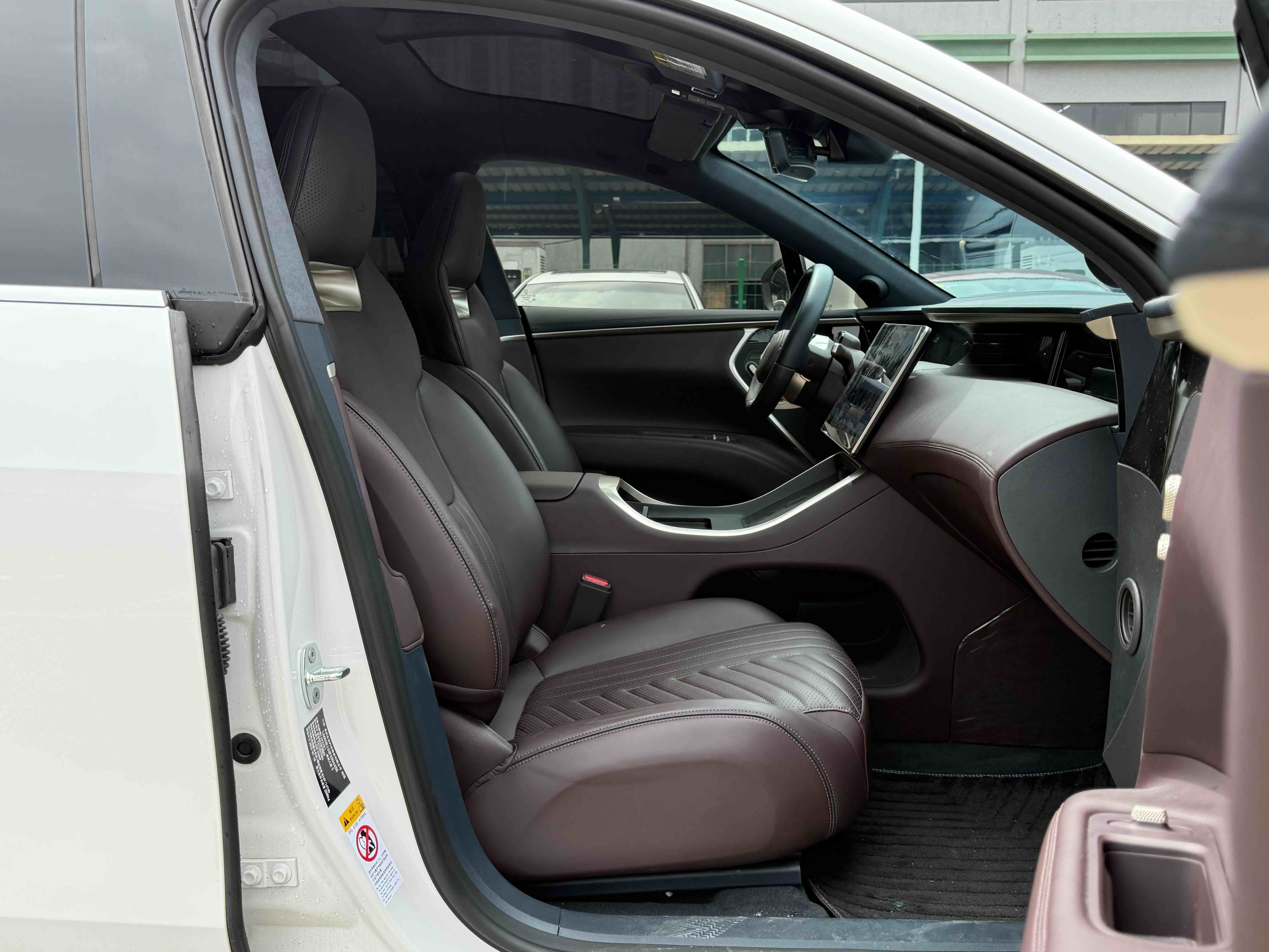 Avatr 11 2023 imagem de carro #10