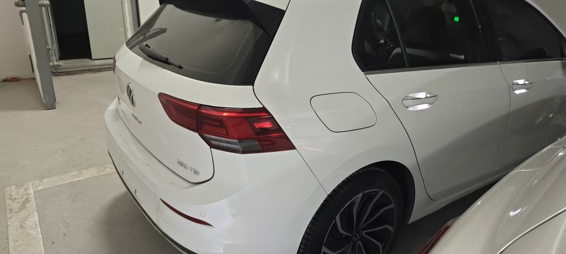 Volkswagen Golf 2024 immagine di auto #10