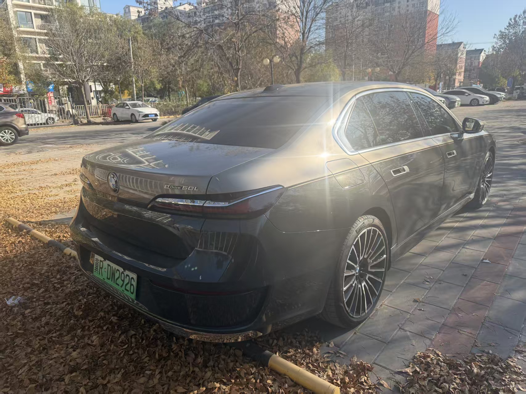 BMW i7 M70L 2024 car image #10