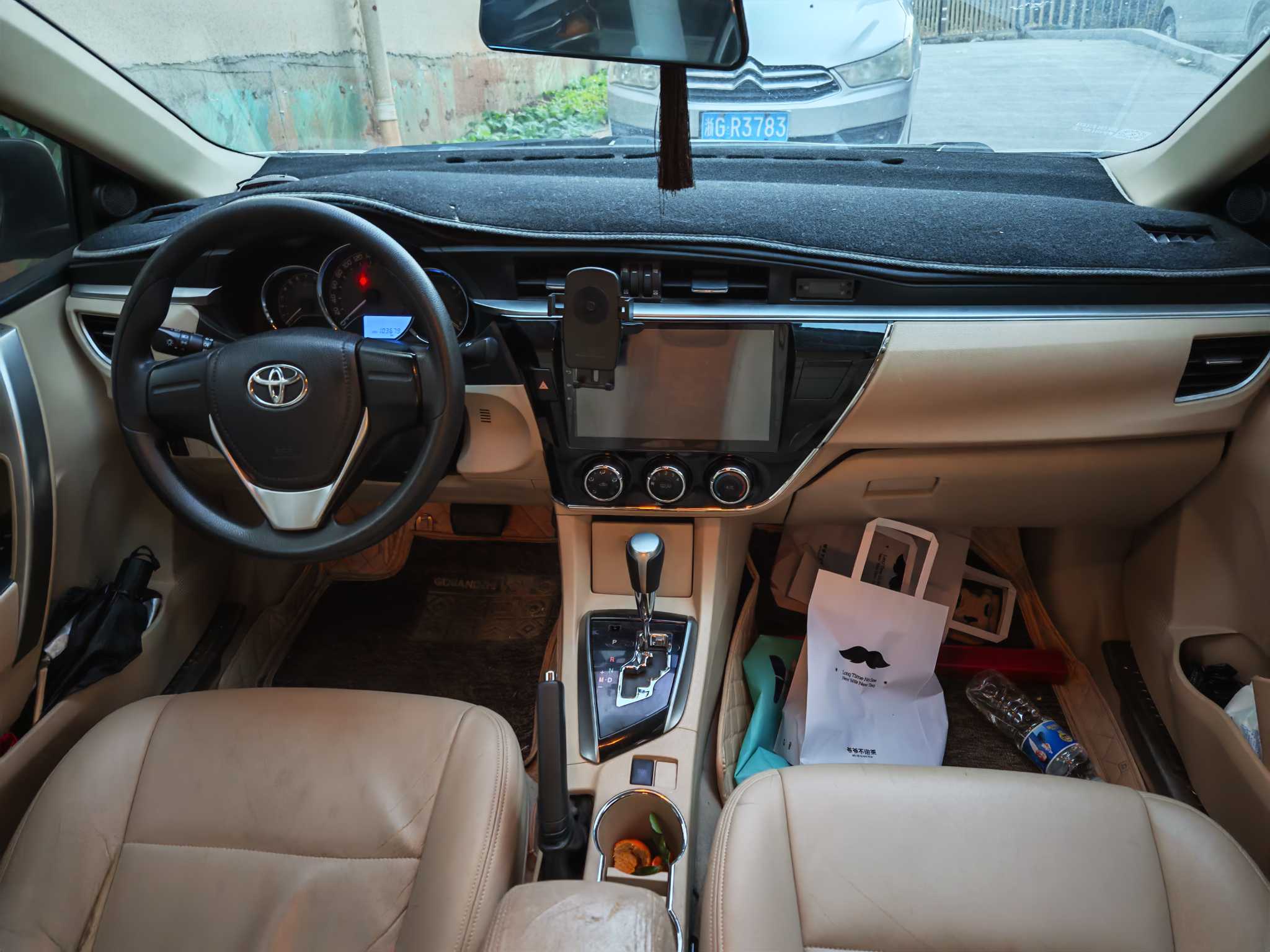 Corolla 2015 car image #10