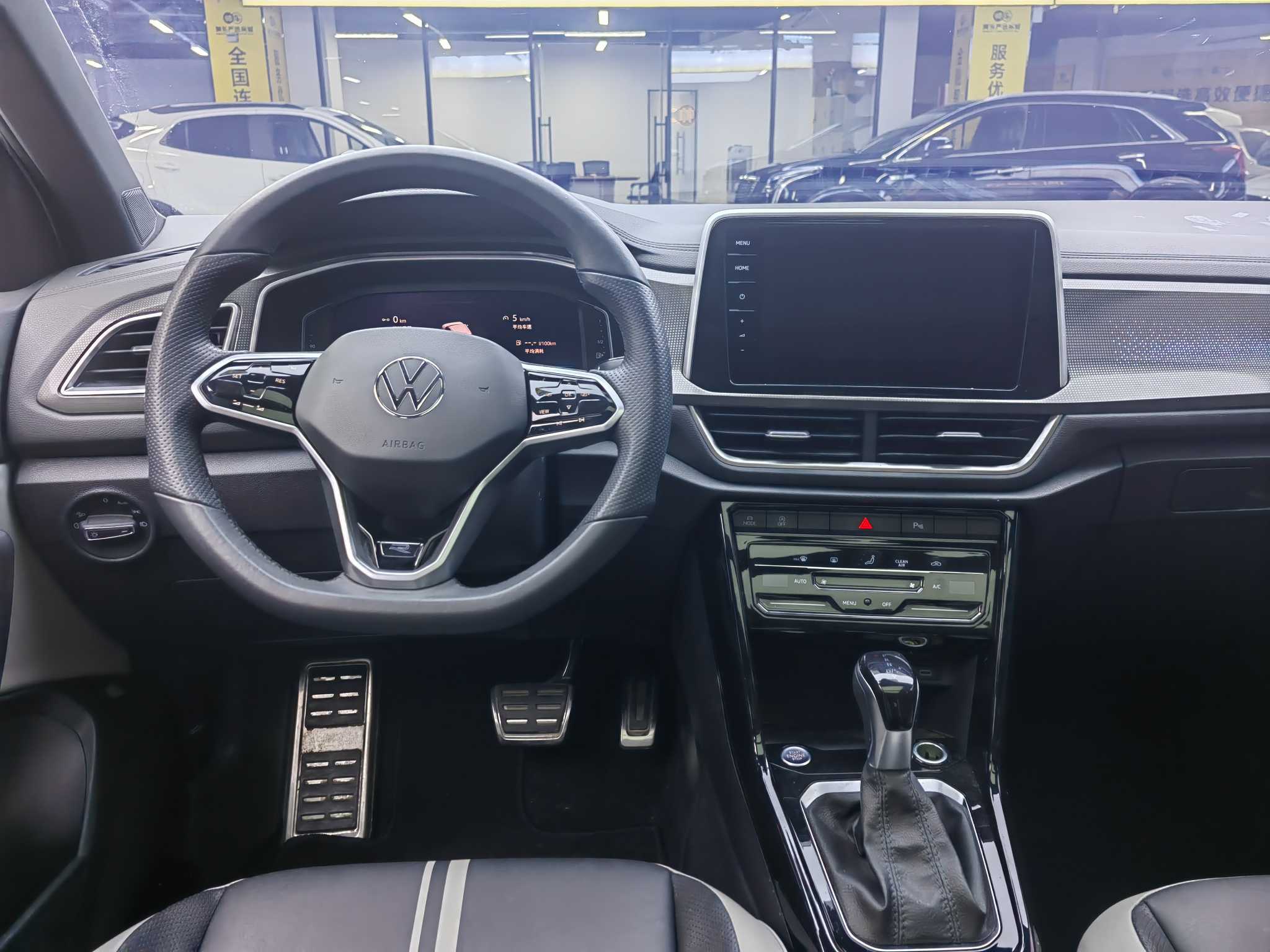 T-Roc 2023 #10 T-Roc 2023 car image #10