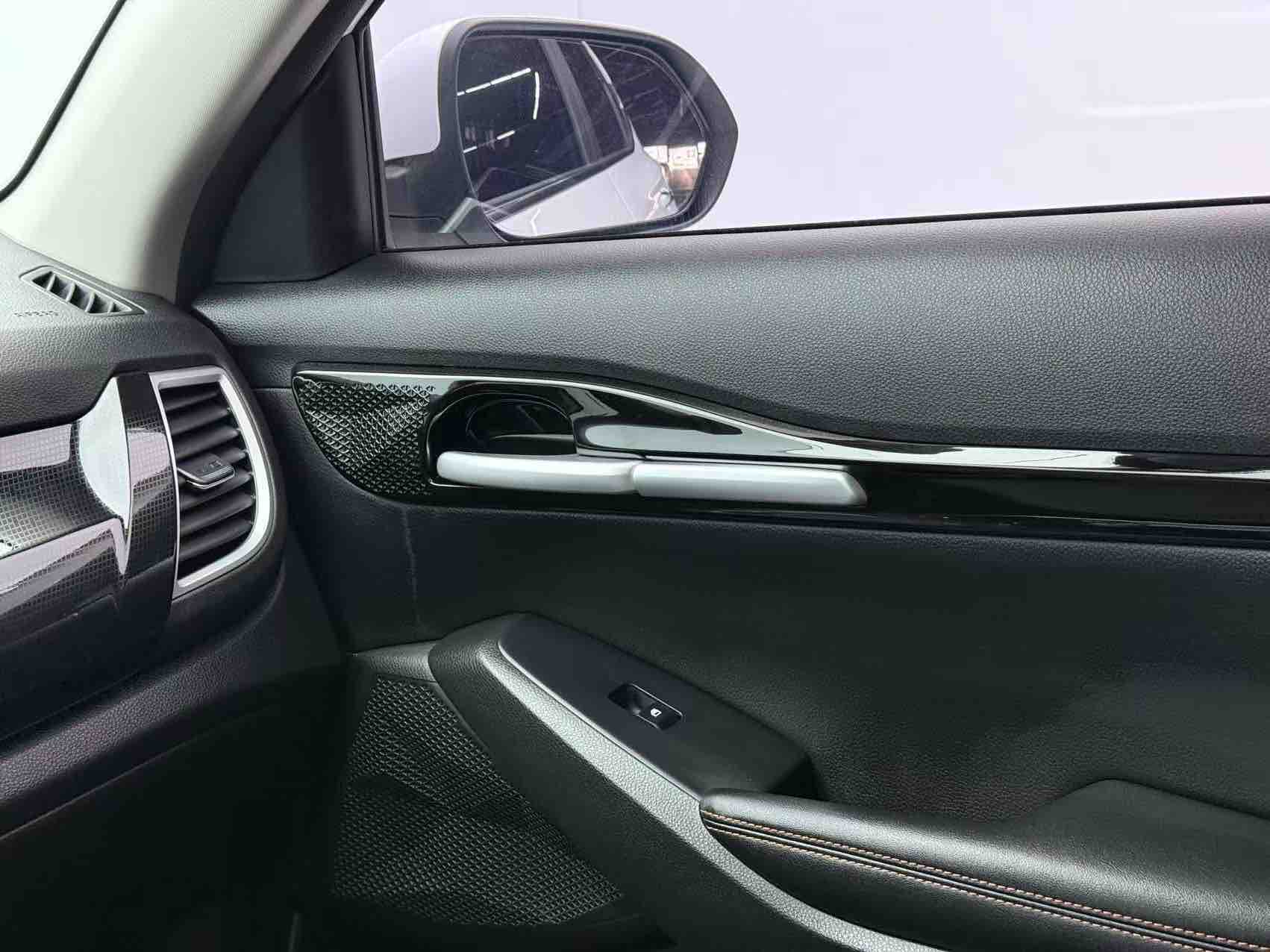 Kia Seltos 2023 imagen de coche #10