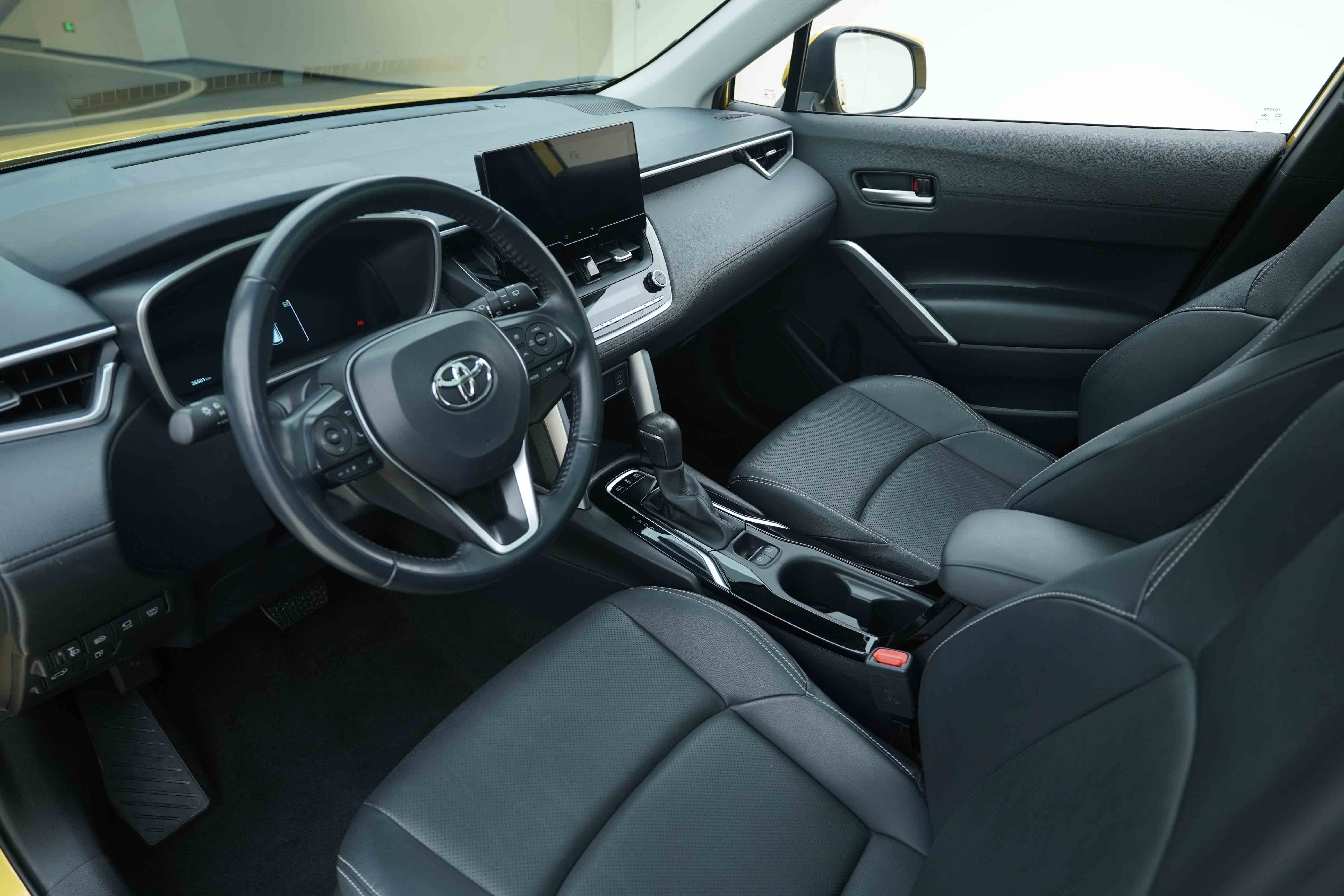 Toyota Frontlander 2023 car image #10