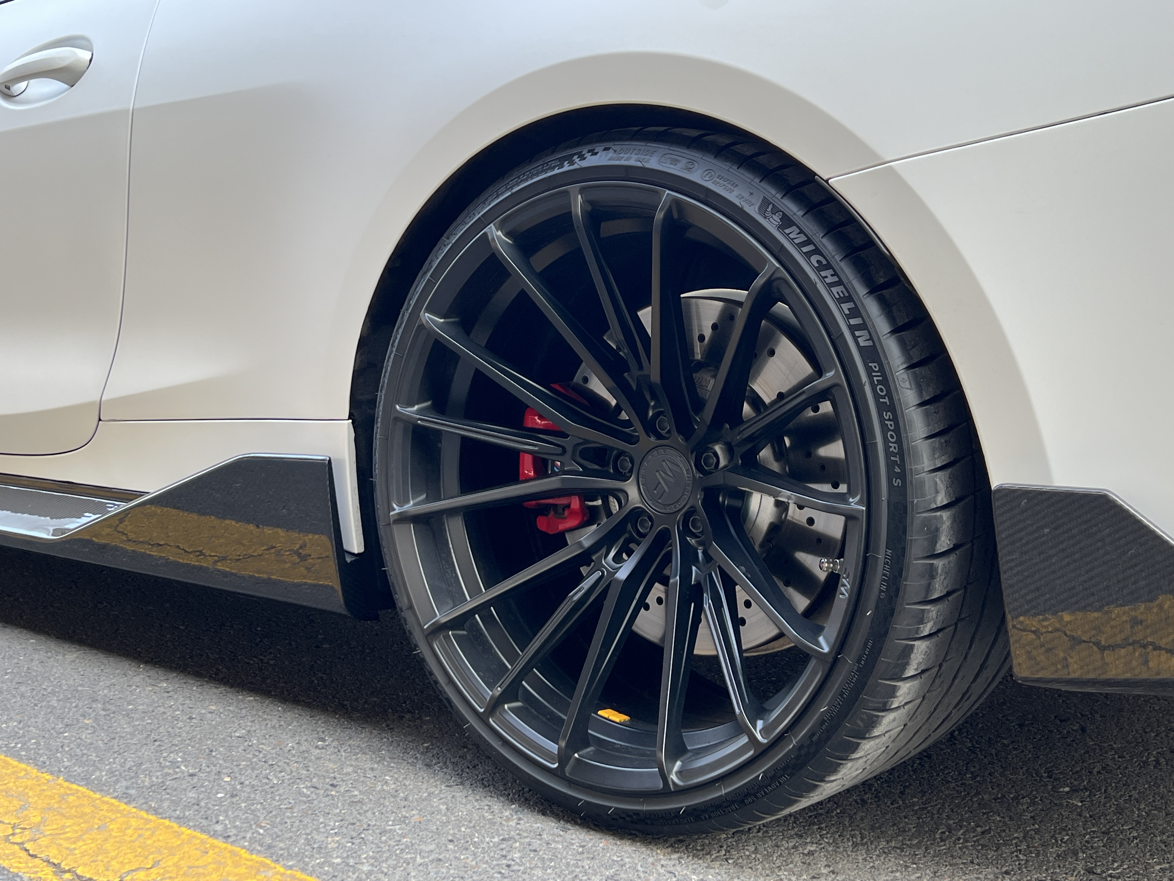 宝马 宝马M4 2024 #10 宝马 宝马M4 2024 汽车图片 #10