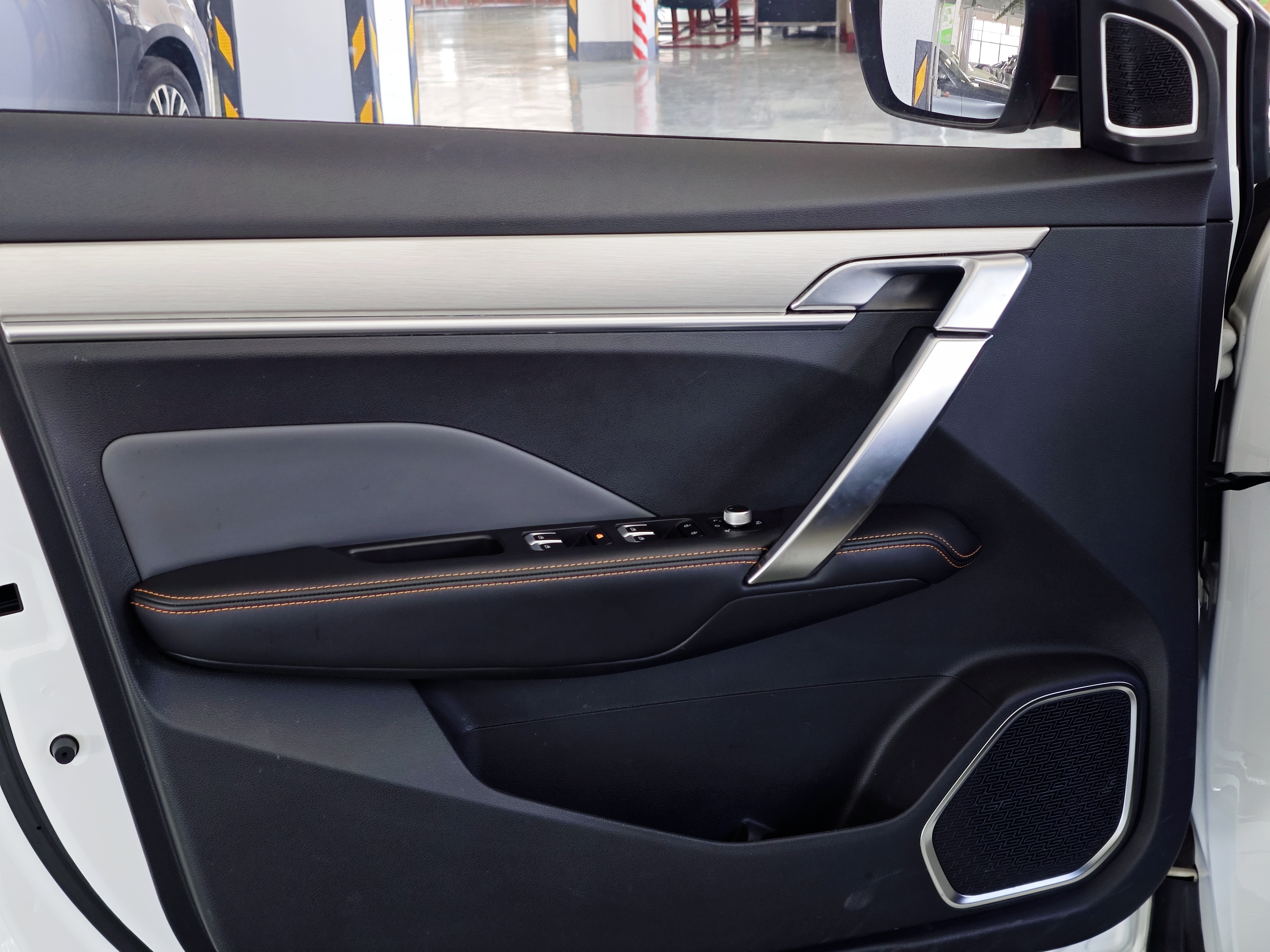 GEELY Coolray 2023 #10 GEELY Coolray 2023 car image #10
