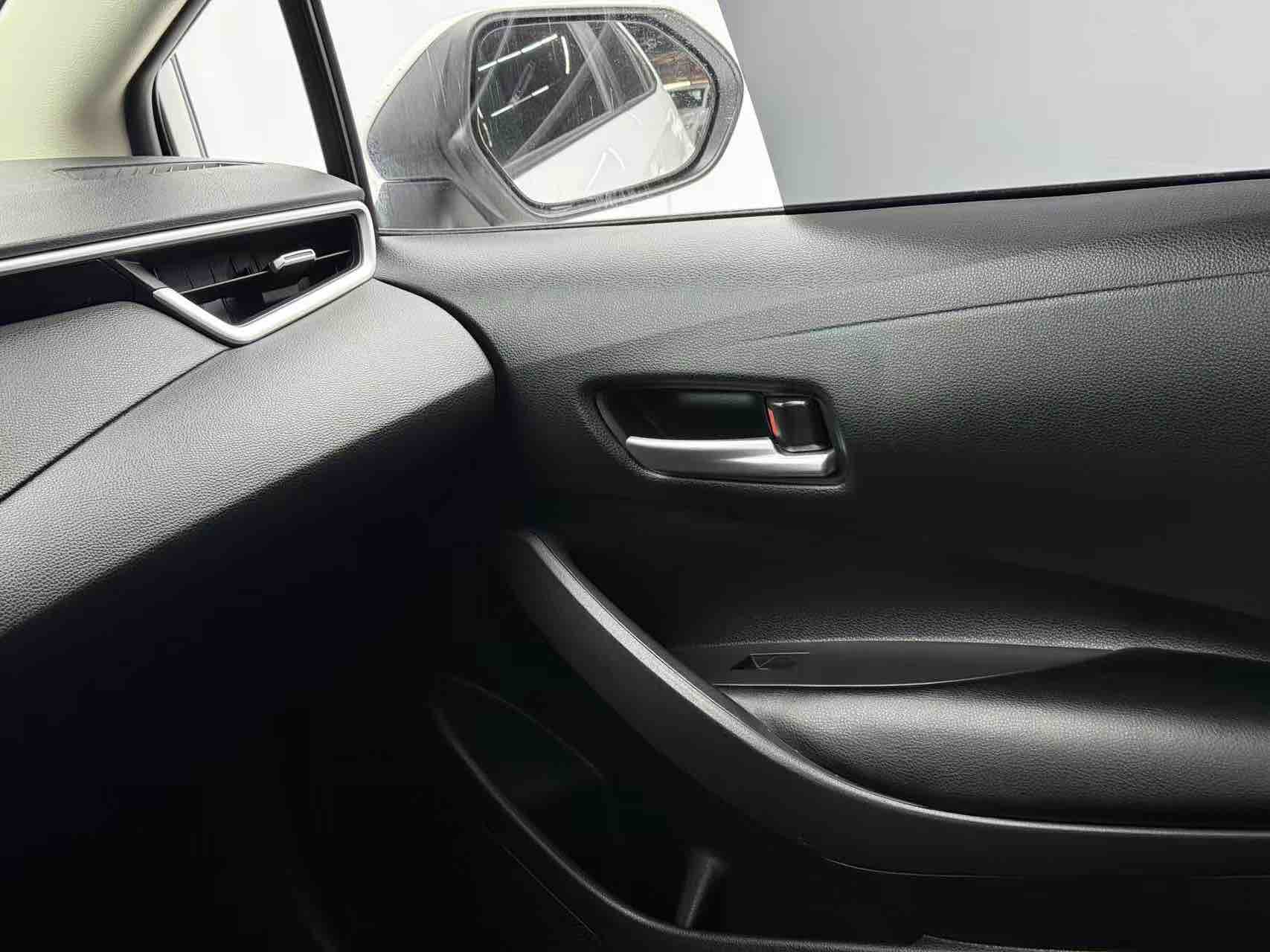 Toyota Corolla 2023 car image #10