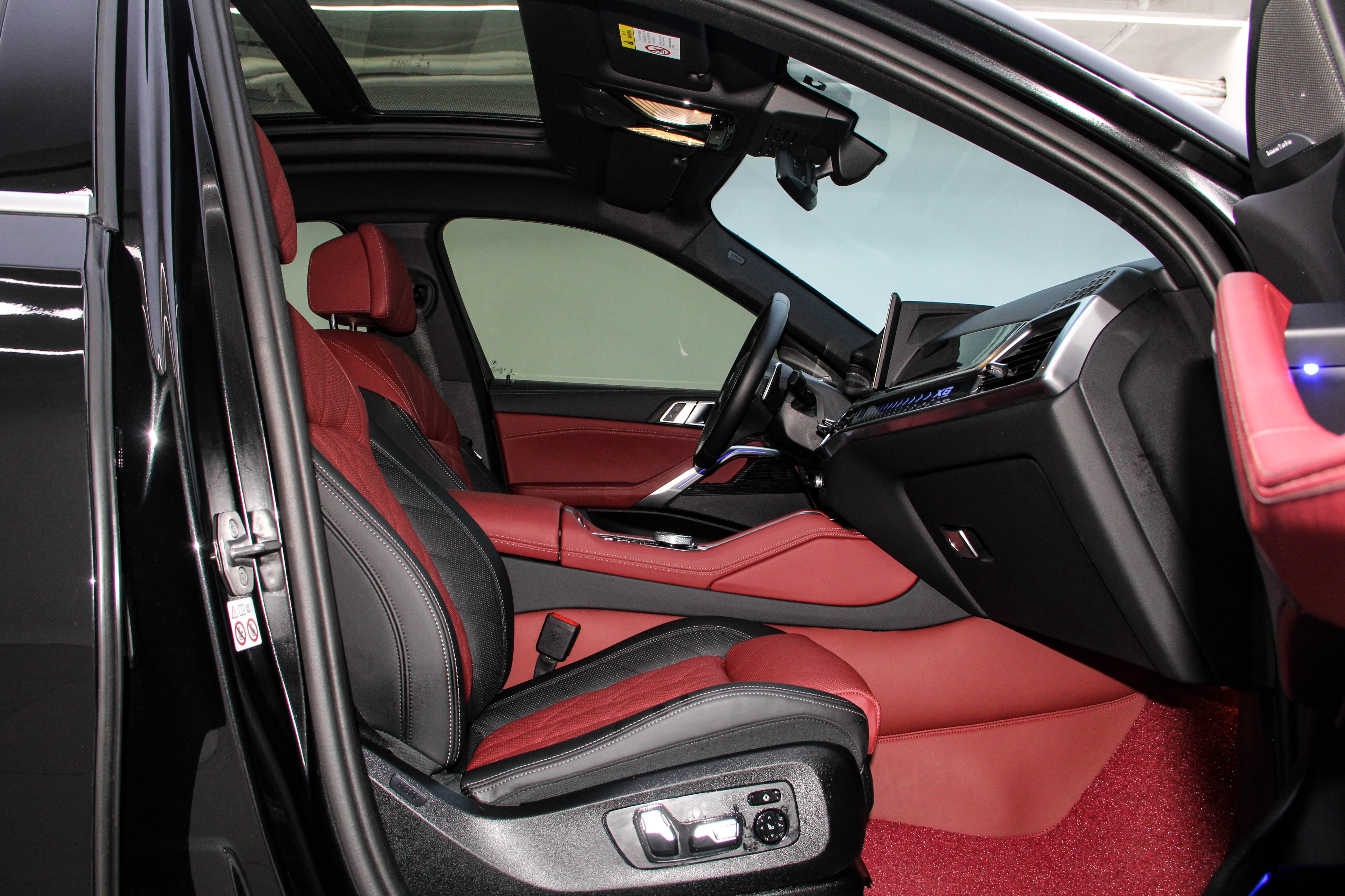 BMW X6 2025 car image #10