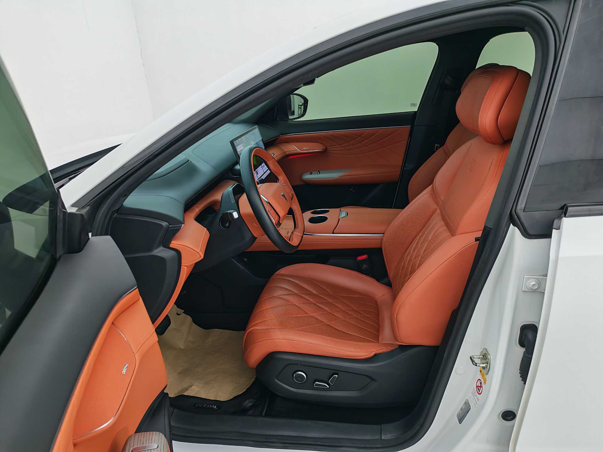 Deepal S07 2023 car image #10