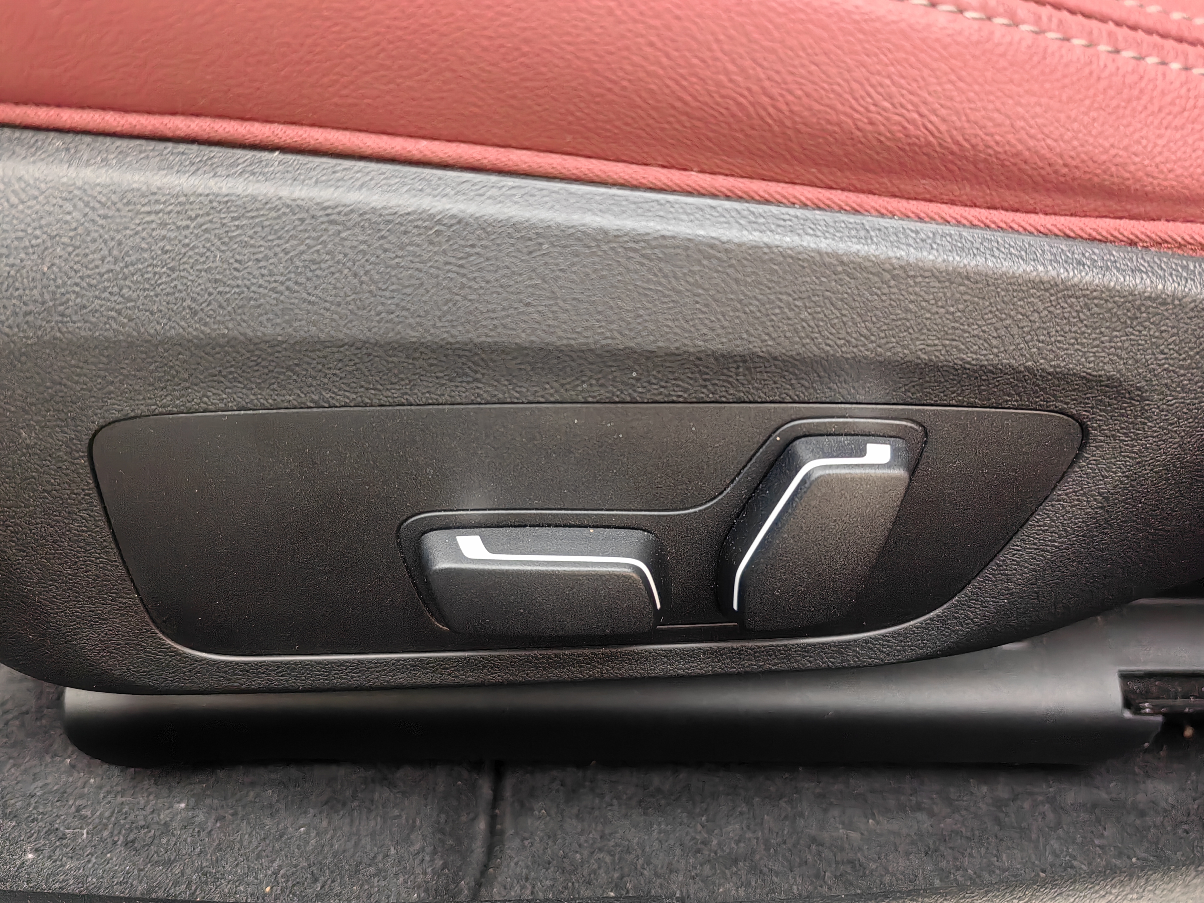 BMW i4 2025 car image #10