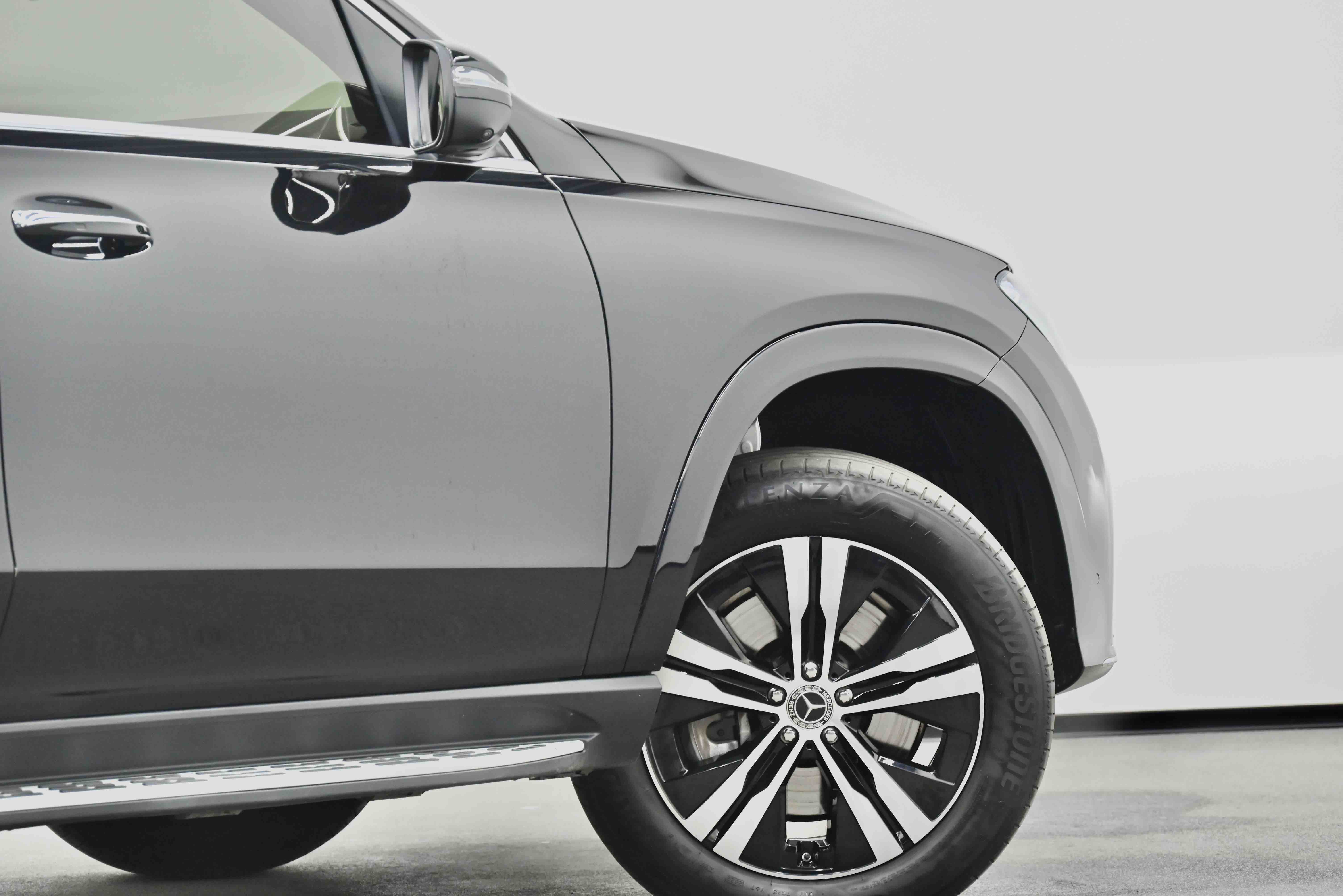 Mercedes-Benz GLE Class New Energy 2023 car image #10