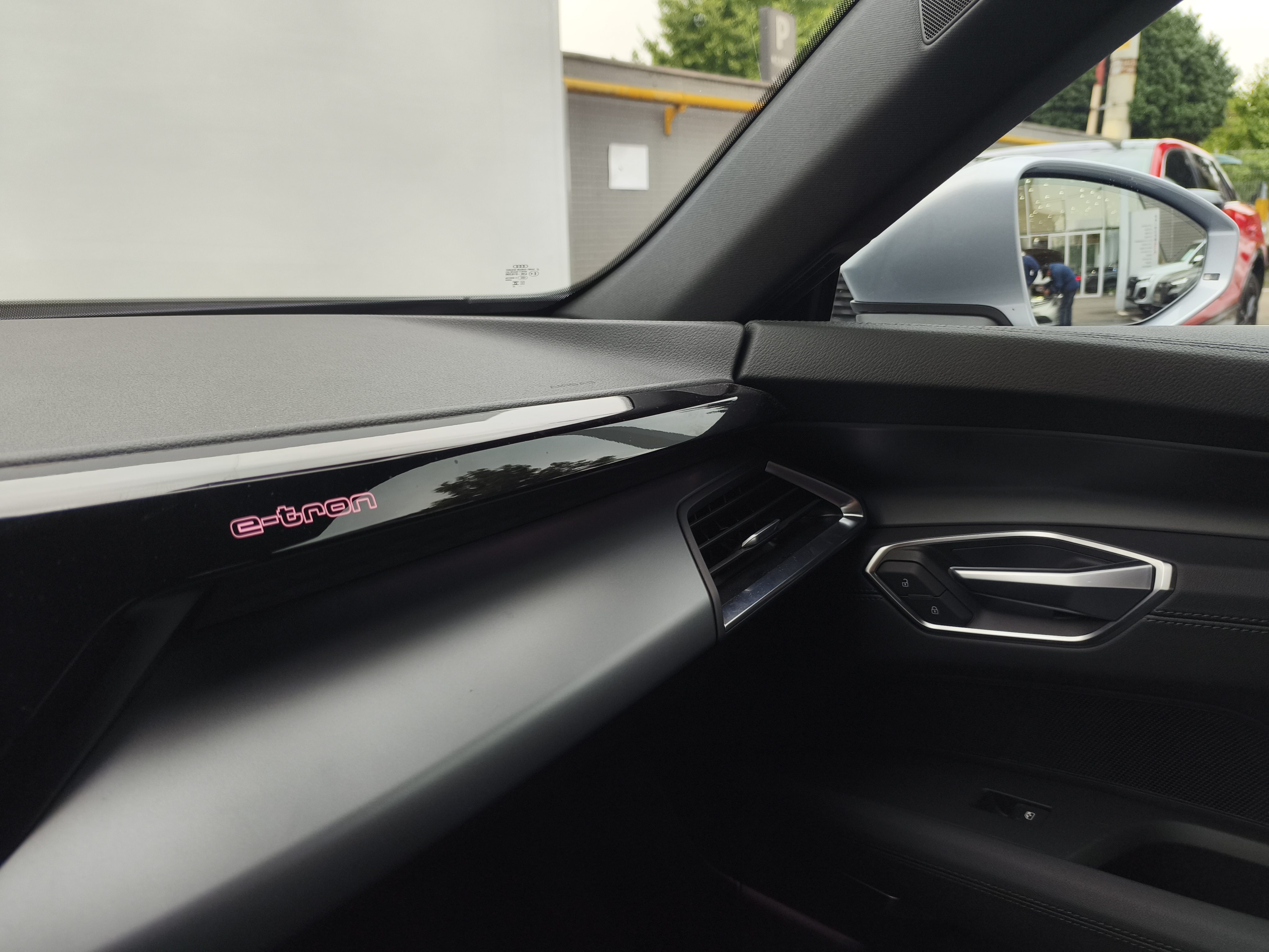 Audi e-tron GT 2024 صورة سيارة #10