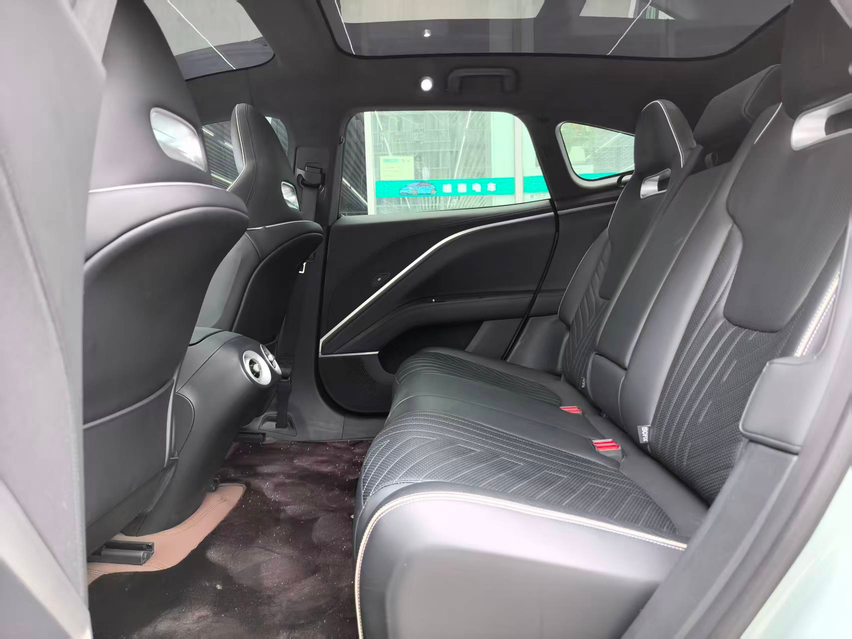 Avatr 11 2023 #10 Avatr 11 2023 car image #10