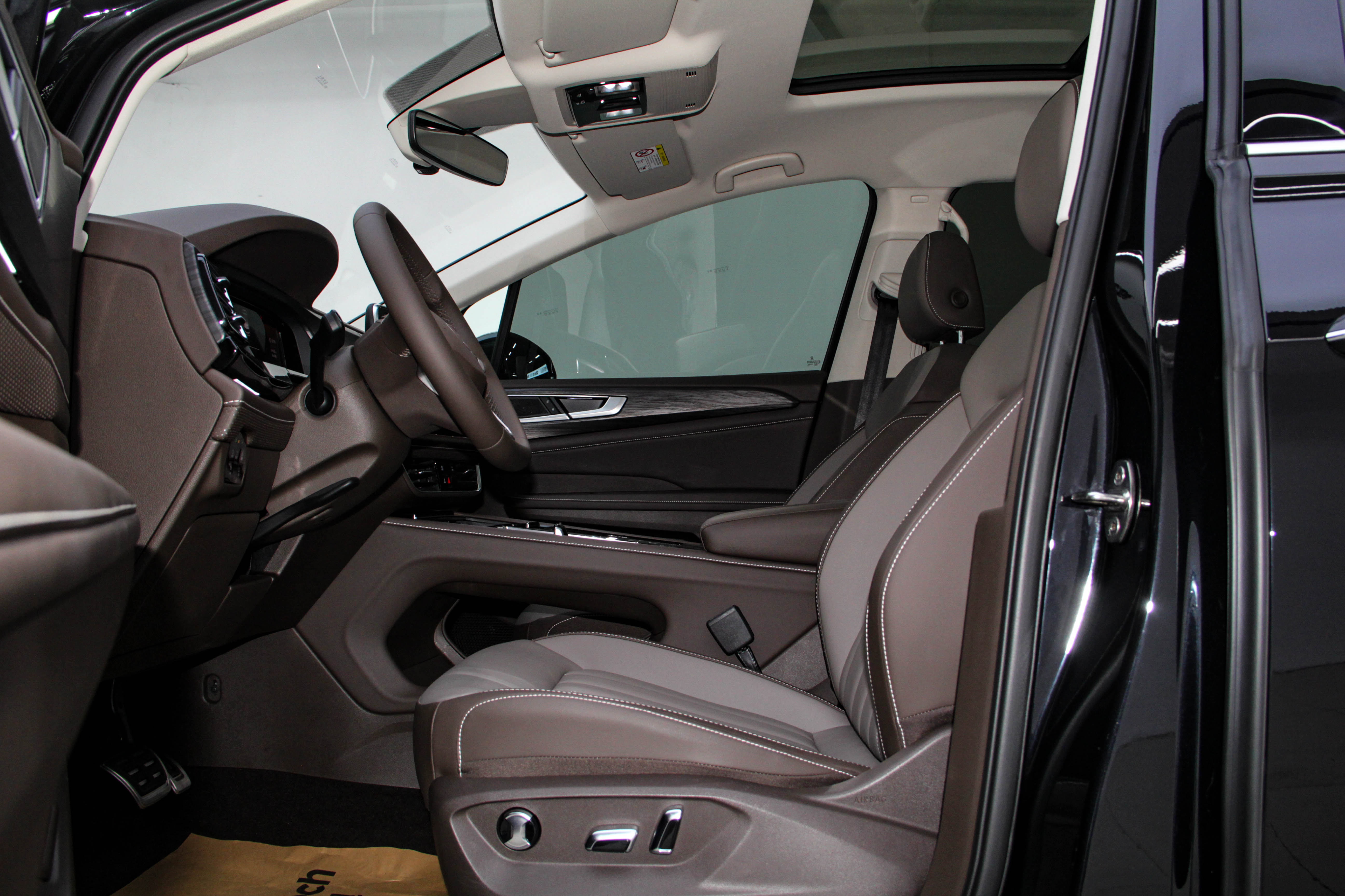 Volkswagen Viloran 2025 car image #10