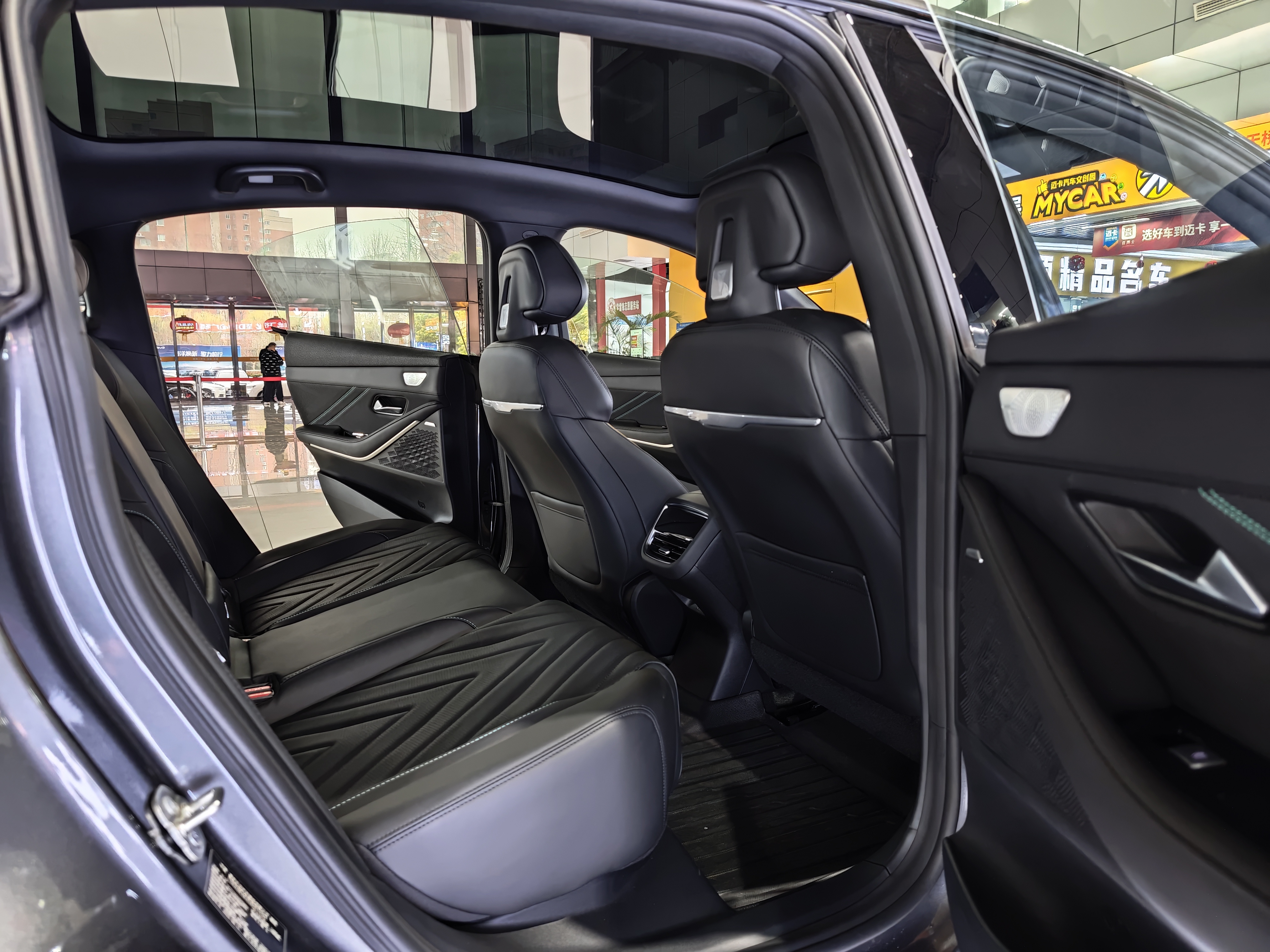 Deepal SL03 2025 car image #10