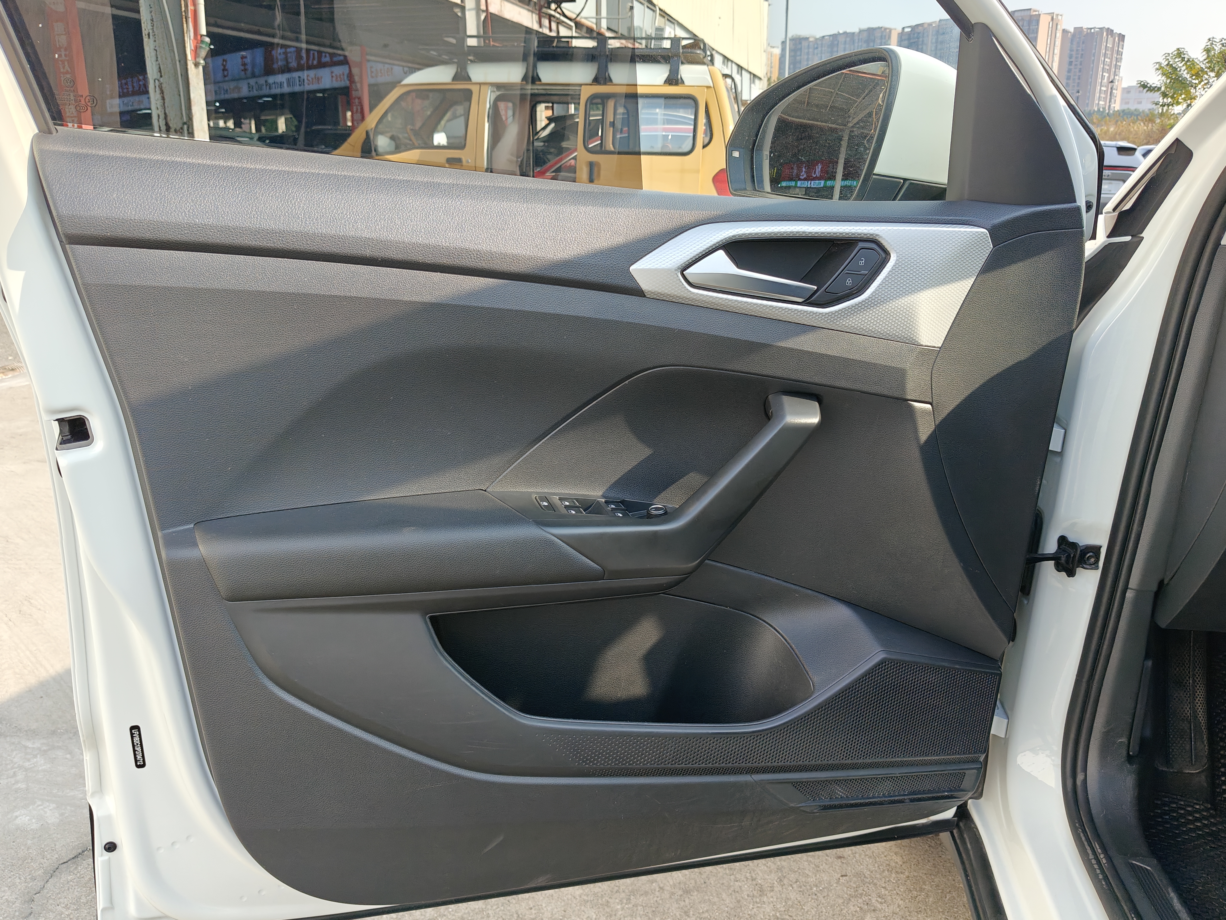 Volkswagen Tacqua 2023 car image #10
