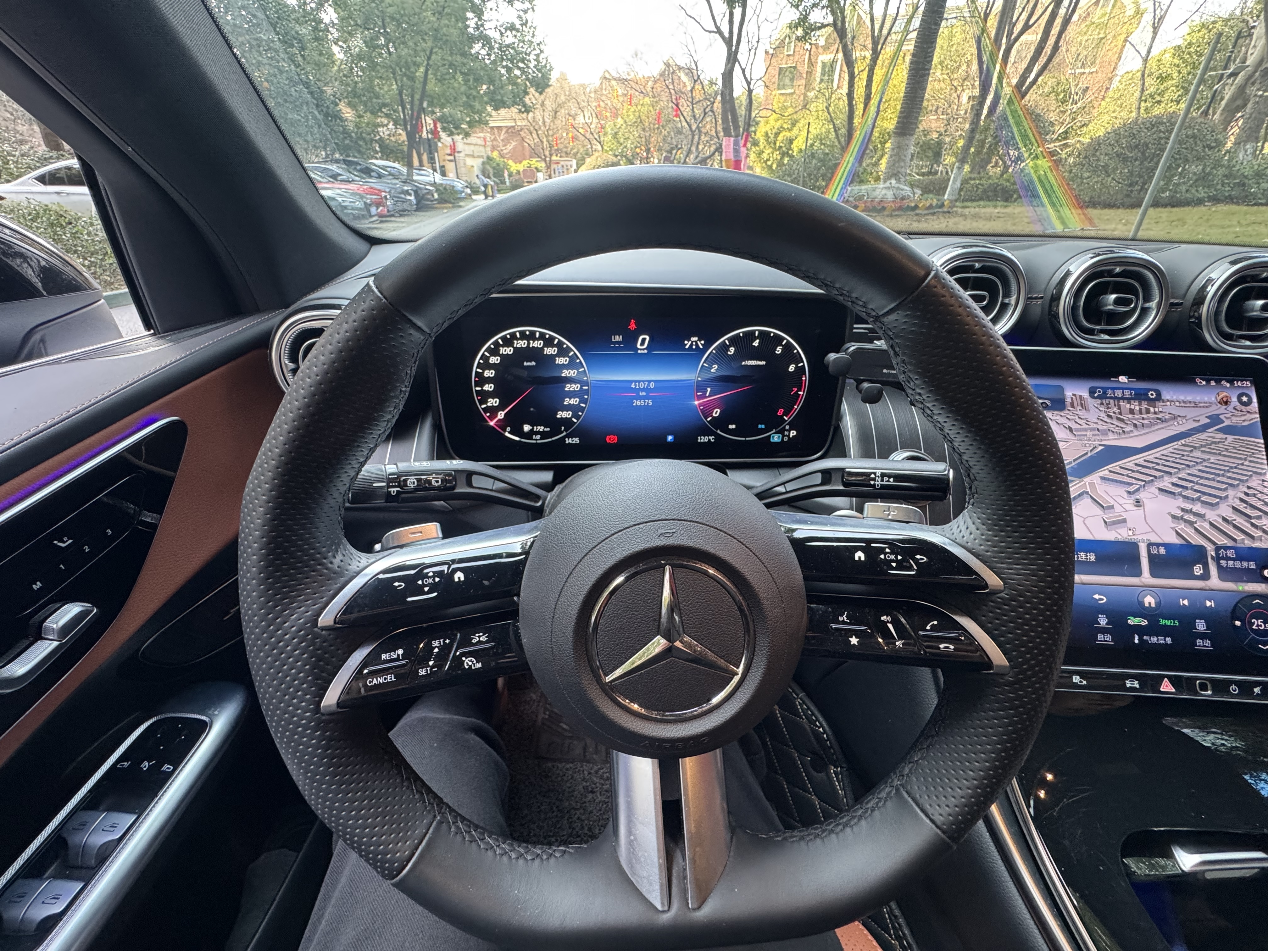 Mercedes-Benz GLC Class 2023 car image #10