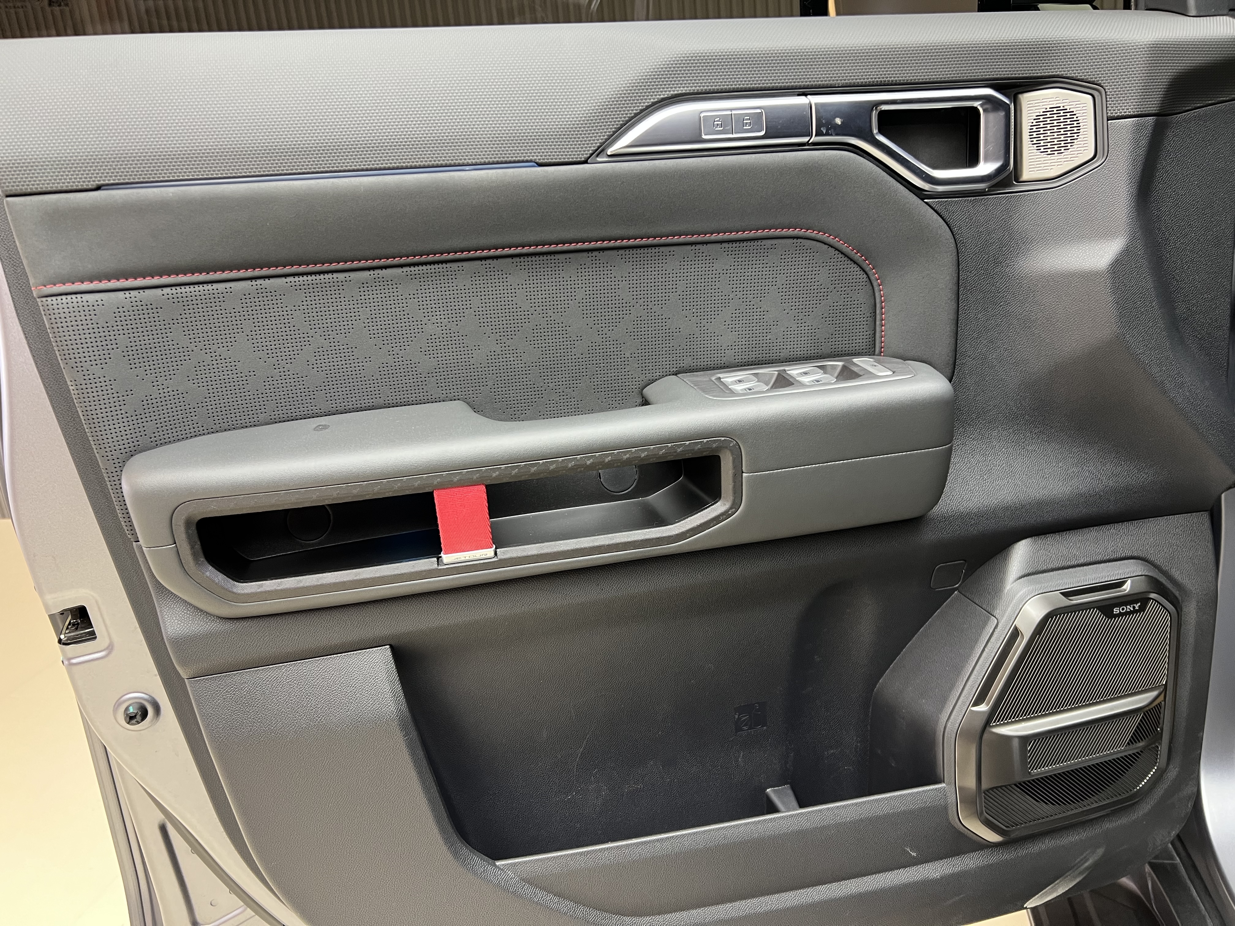 Jetour Traveller 2024 car image #10
