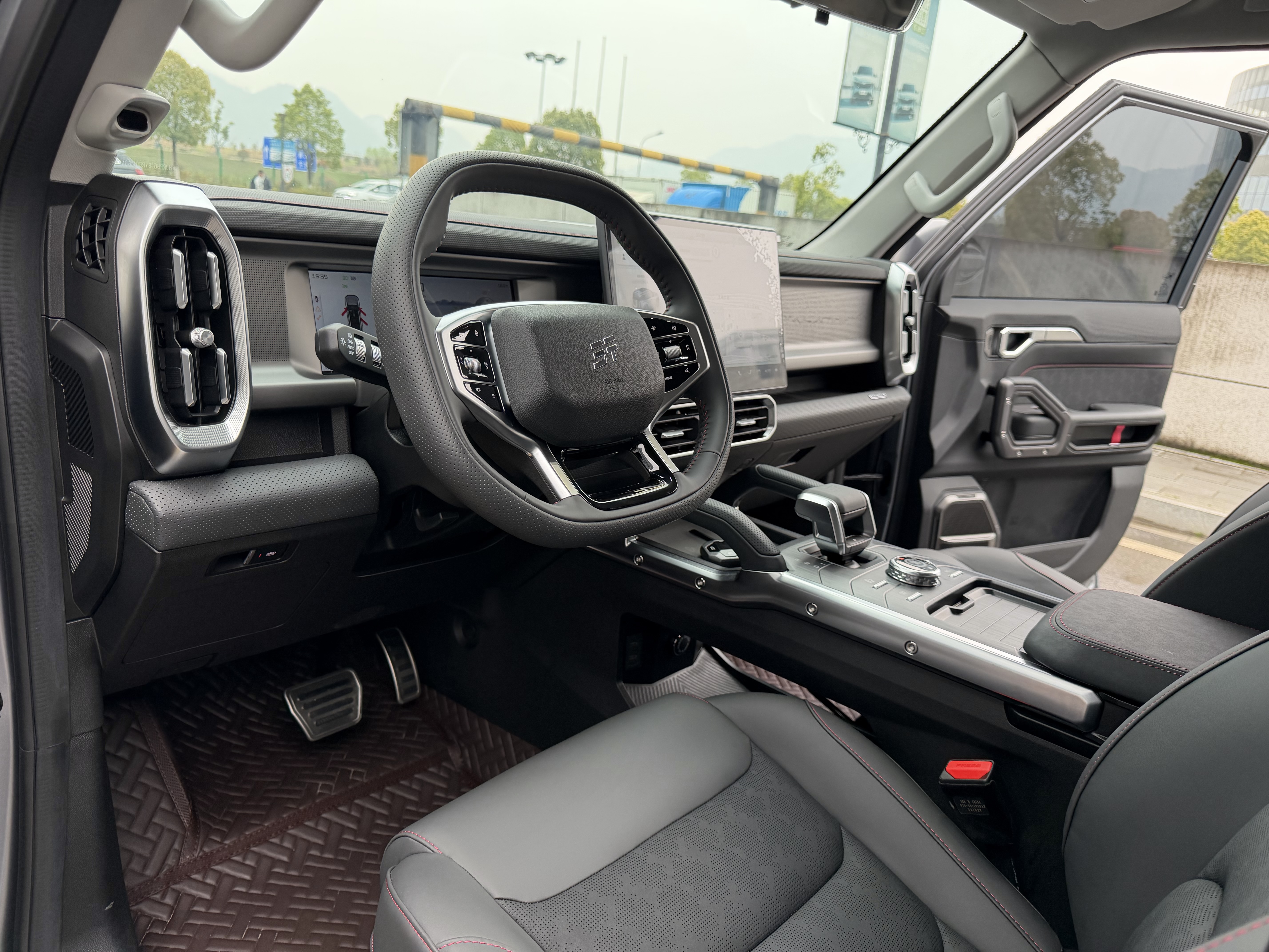 Jetour Traveller 2025 car image #10