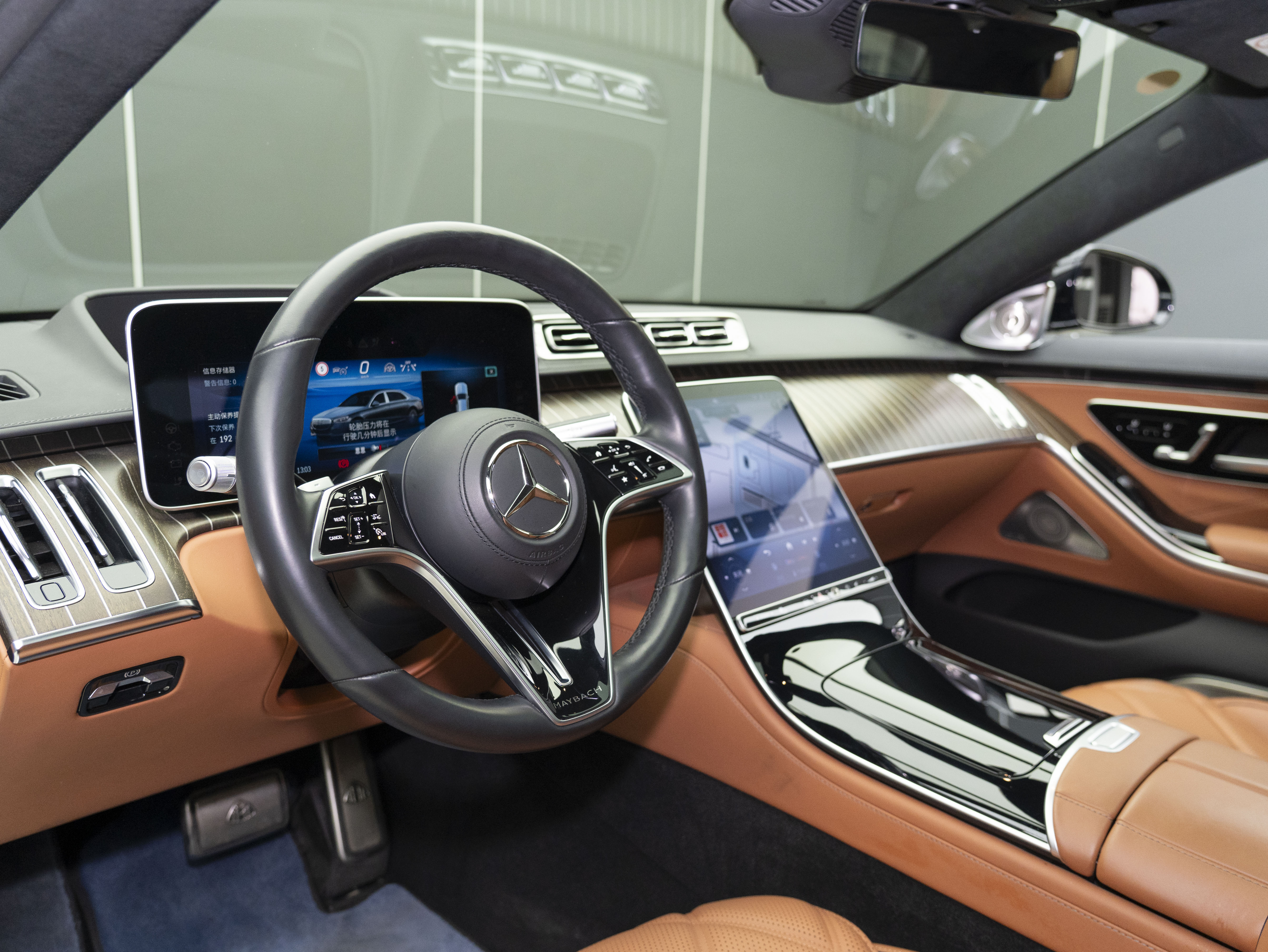 Mercedes-Benz Maybach S Class 2023 car image #10