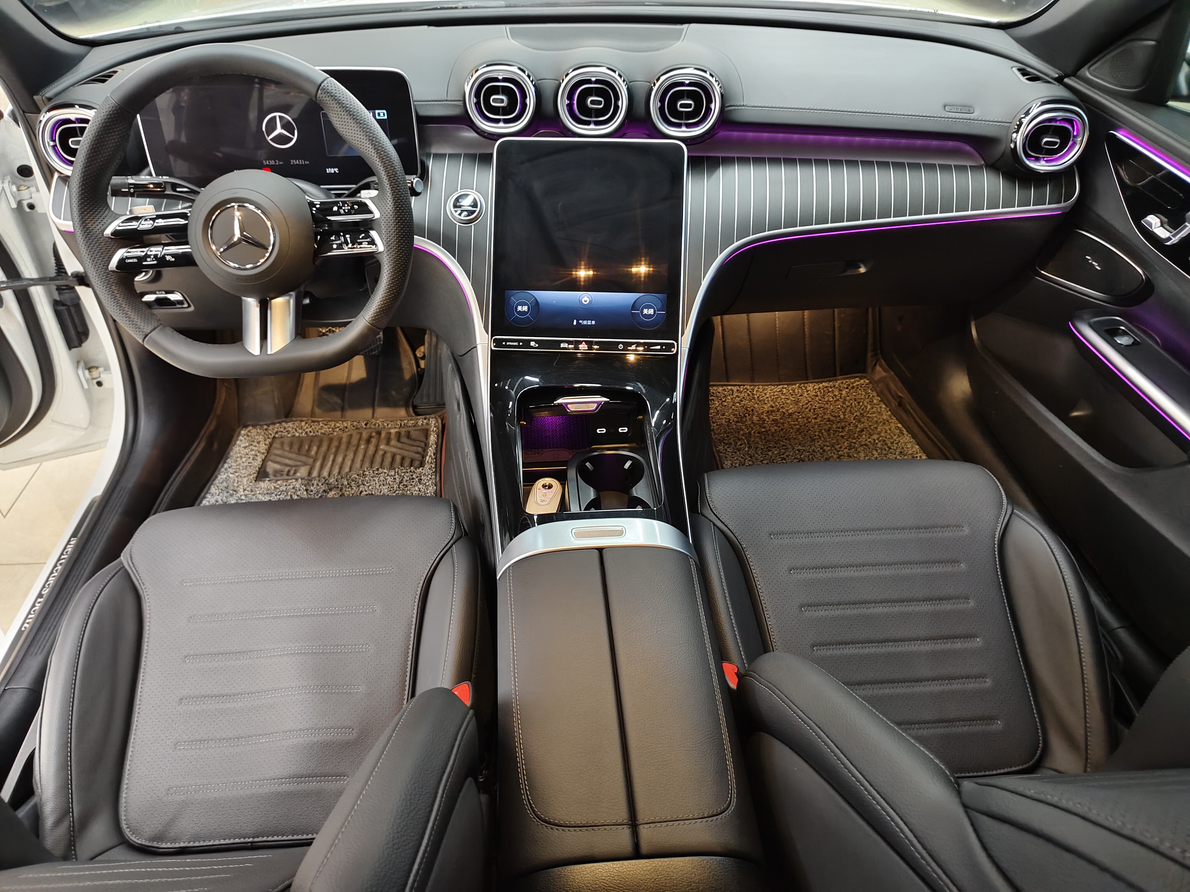 Mercedes-Benz C Class 2024 #10 Mercedes-Benz C Class 2024 car image #10