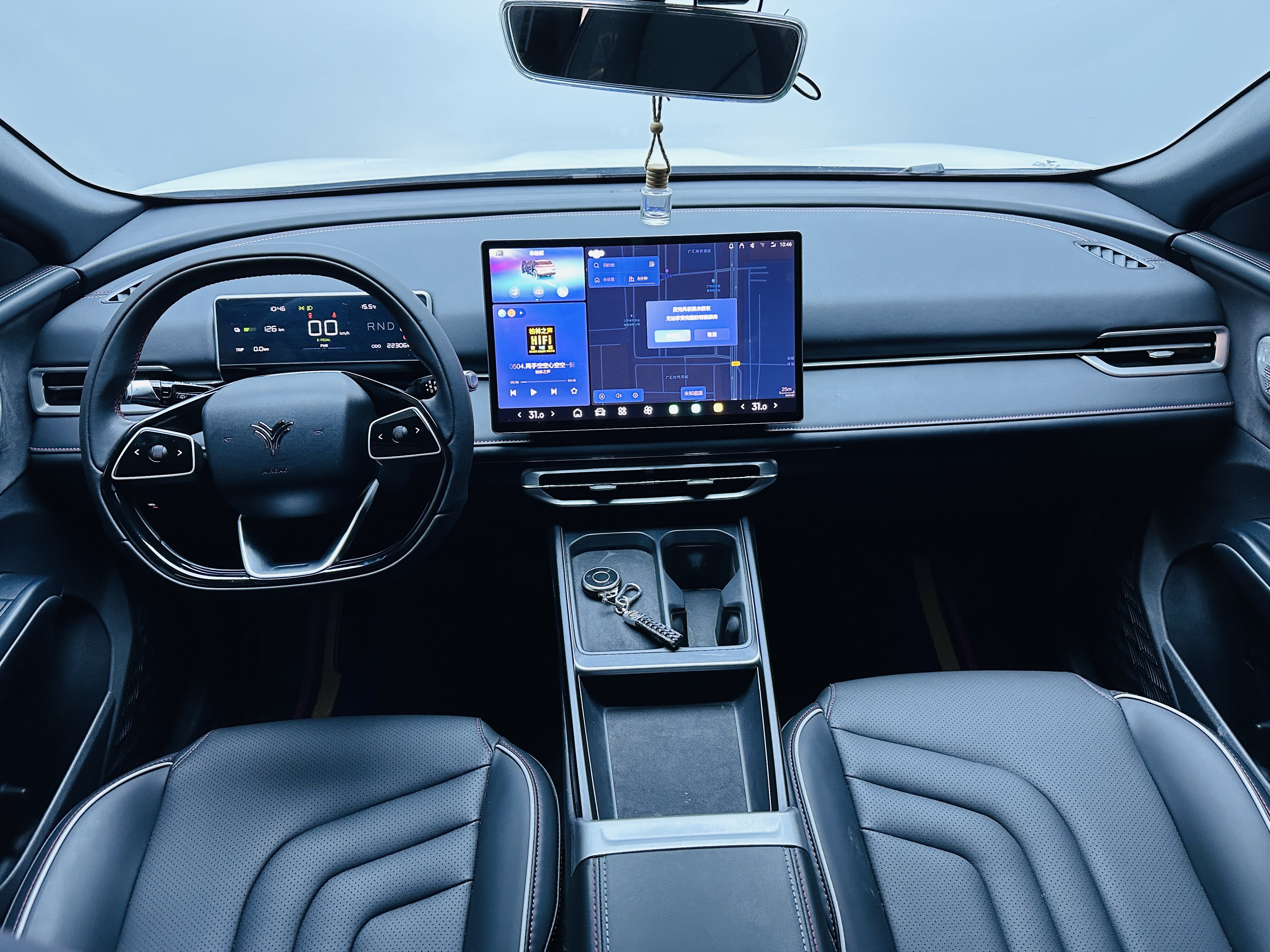 哪吒汽车 哪吒X 2024 汽车图片 #10