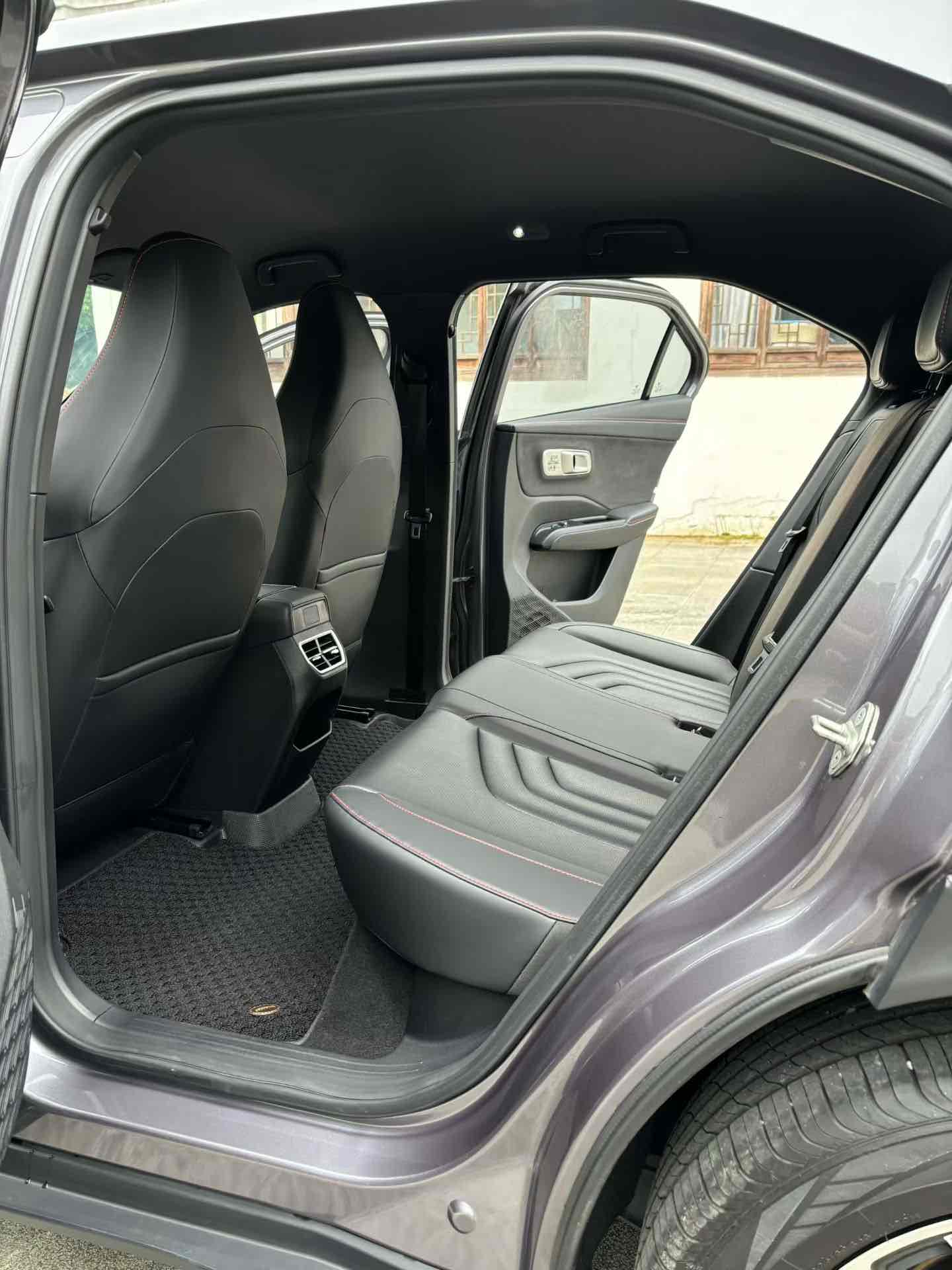 哪吒汽车 哪吒X 2023 #10 哪吒汽车 哪吒X 2023 汽车图片 #10