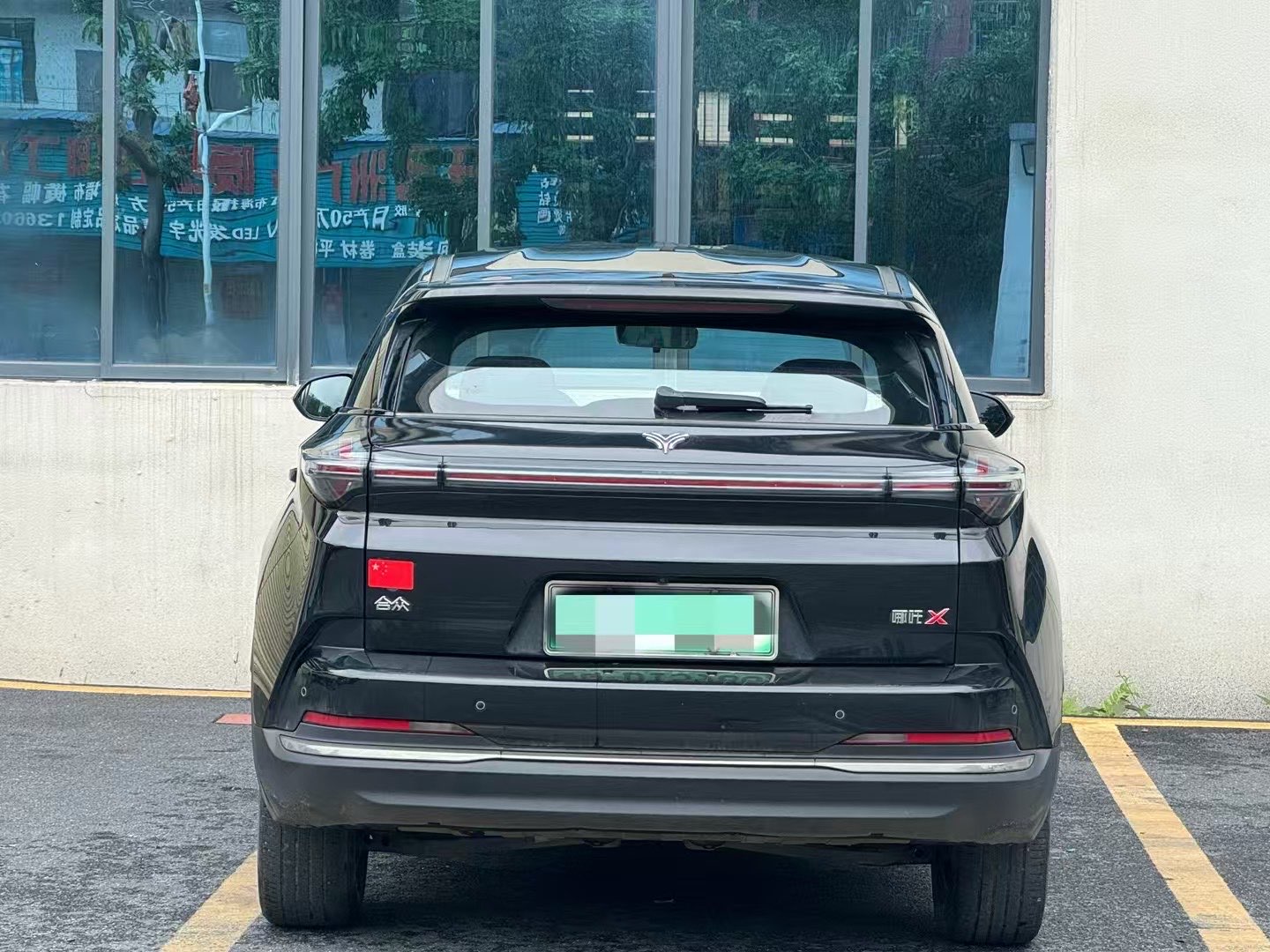 哪吒汽车 哪吒X 2023 汽车图片 #10