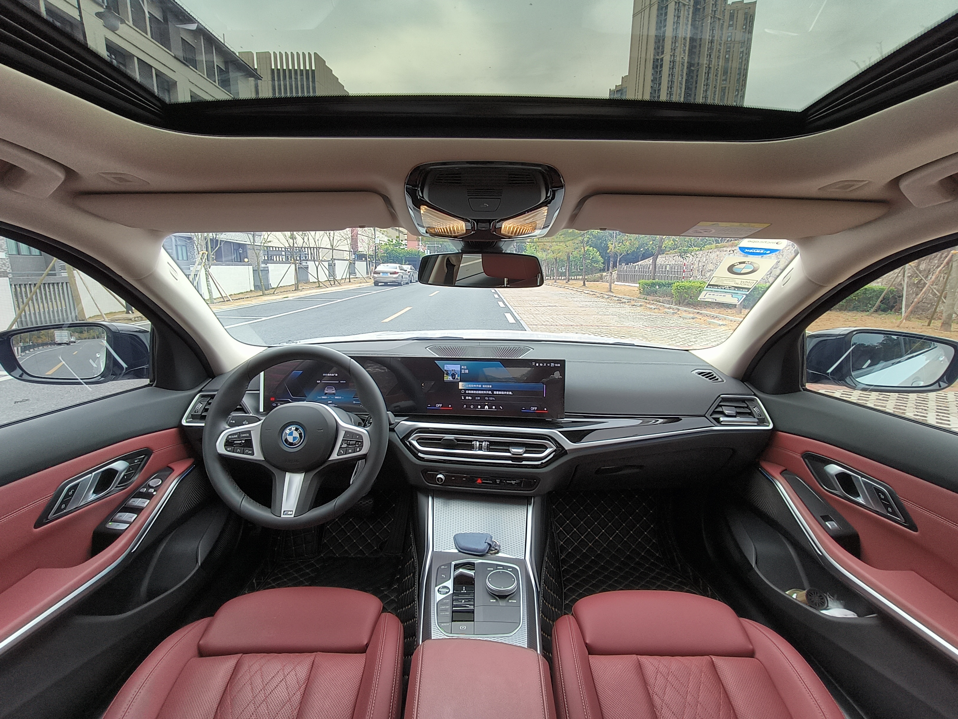 BMW i3 2024 car image #10