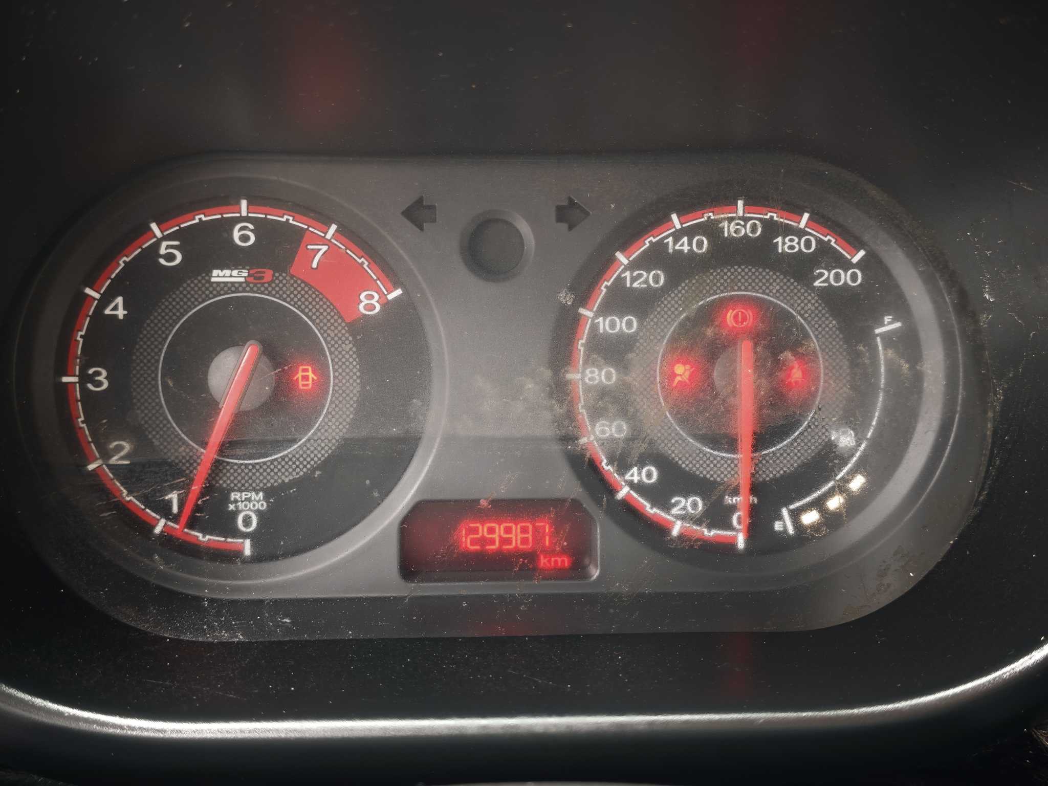 MG 3 2015 car image #10