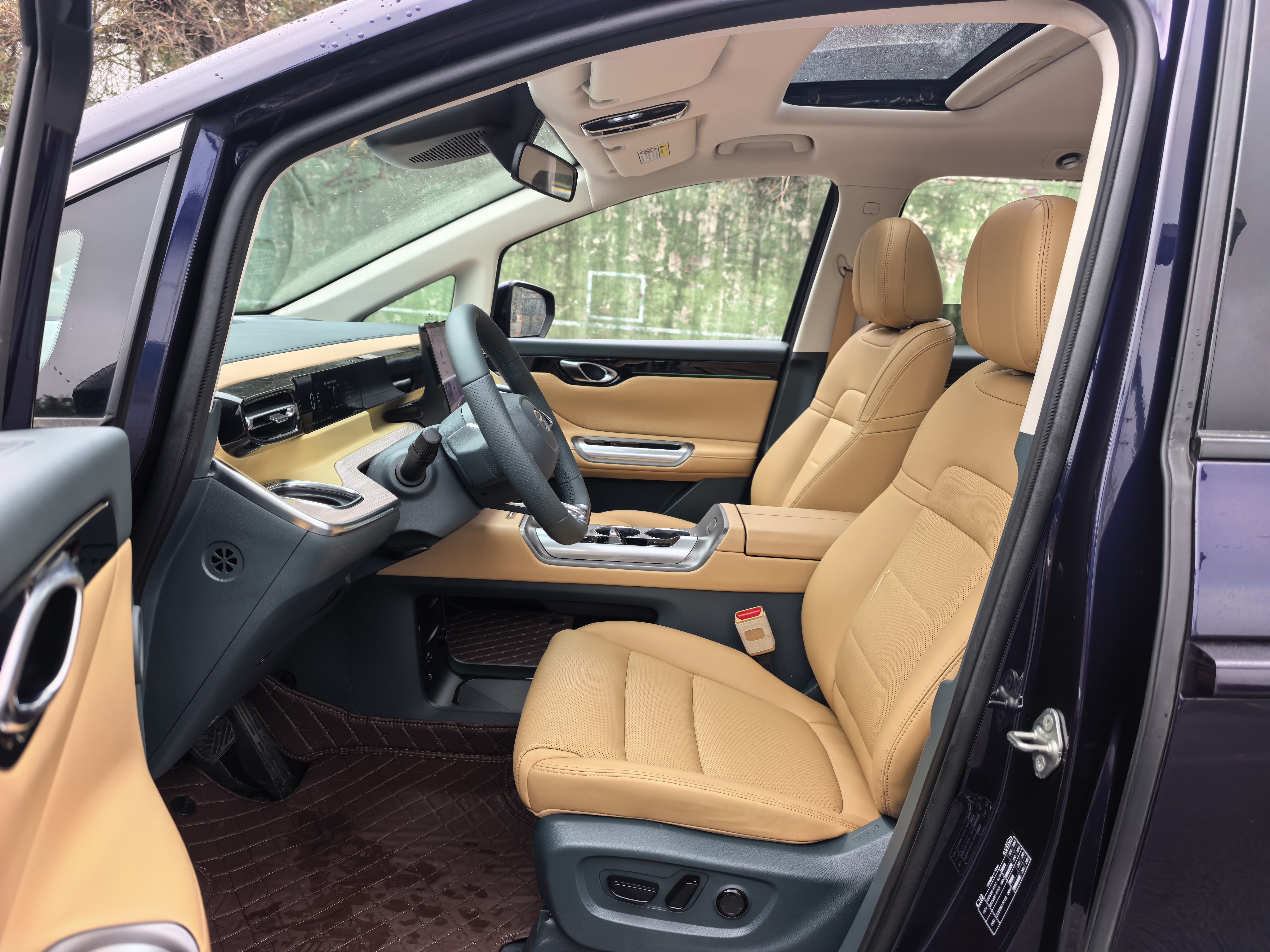 GAC Trumpchi E8 New Energy 2023 car image #10