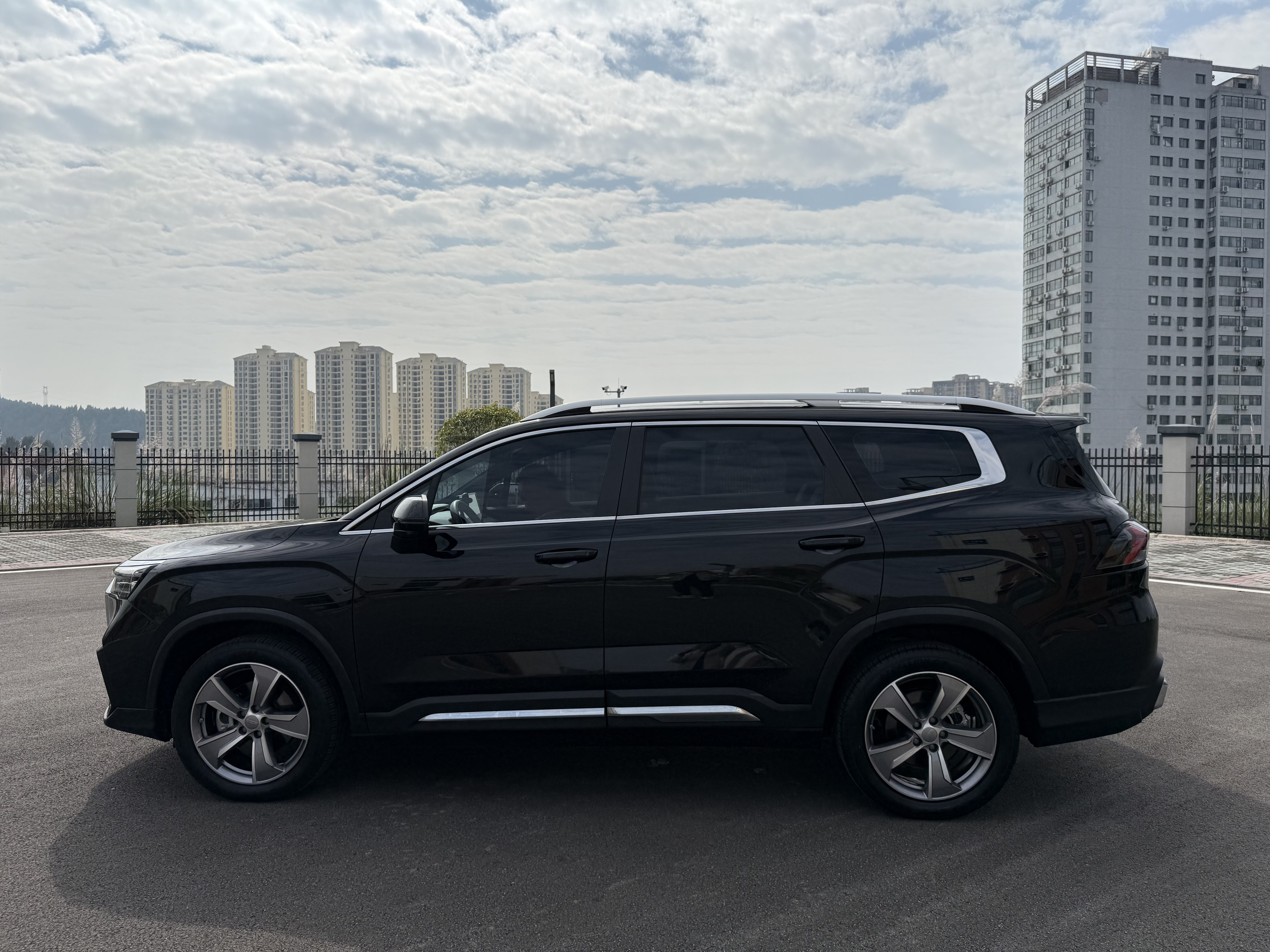 GEELY Okavango L 2024 immagine di auto #10